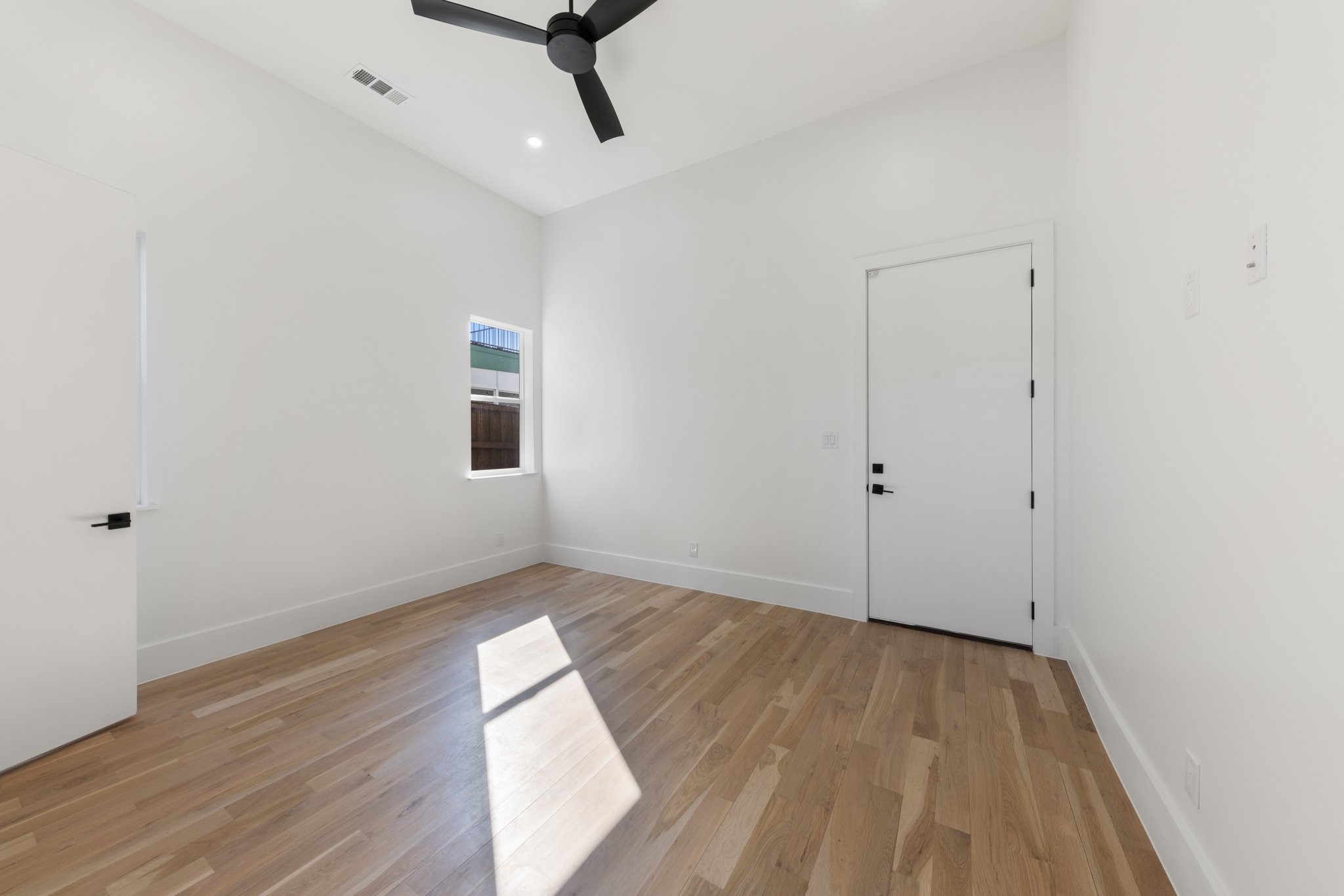 1909 Mcmillan Avenue