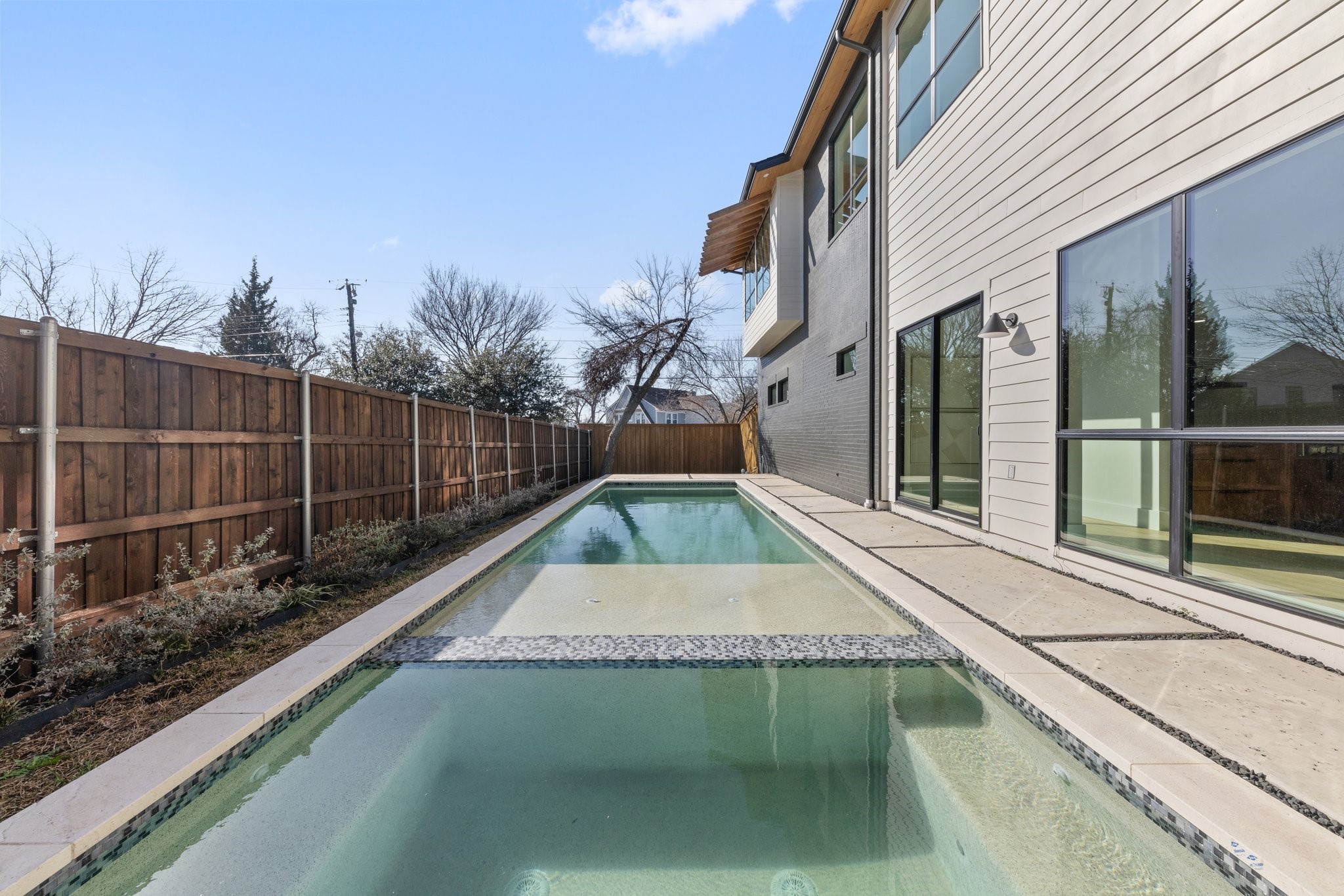1909 Mcmillan Avenue