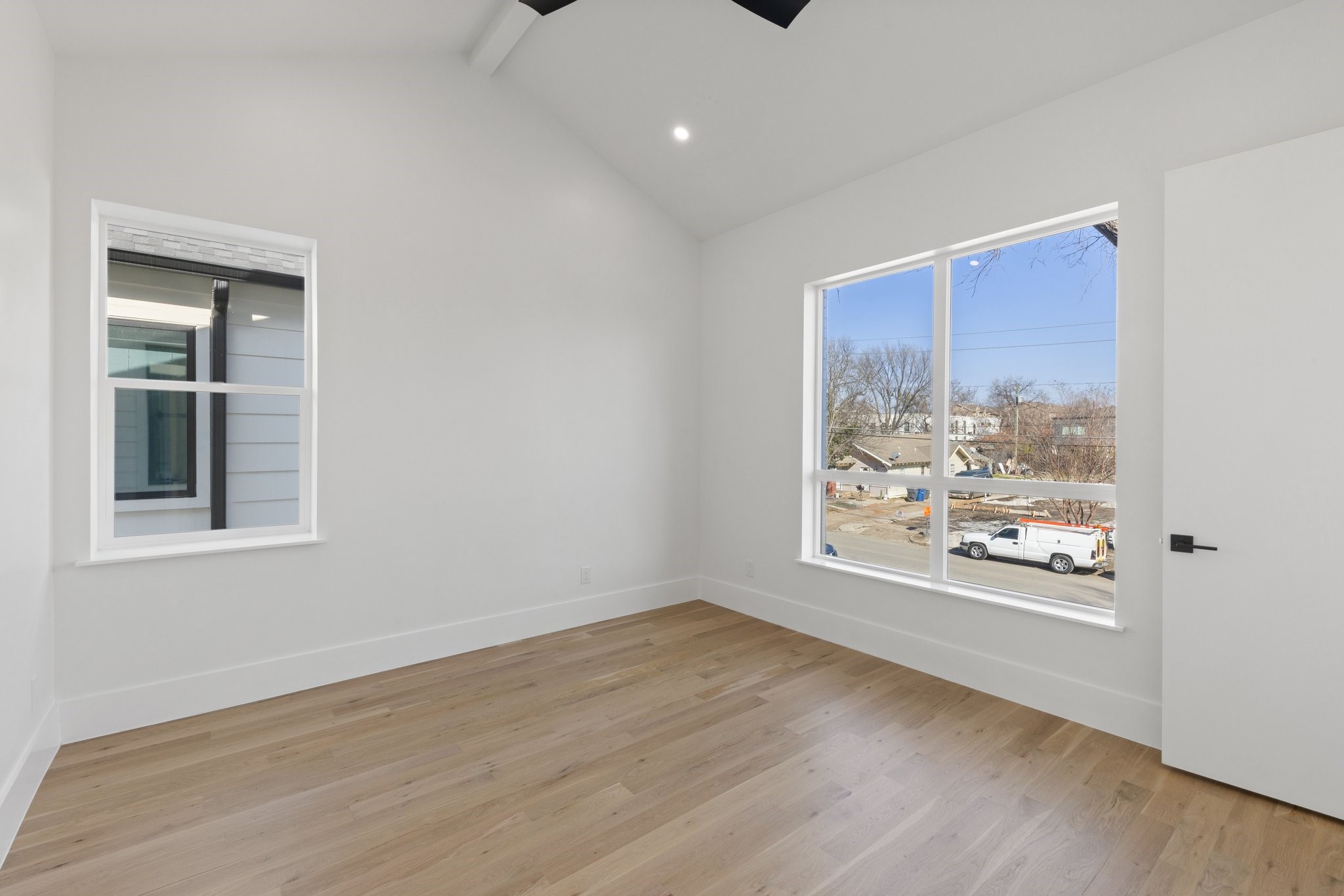 1909 Mcmillan Avenue