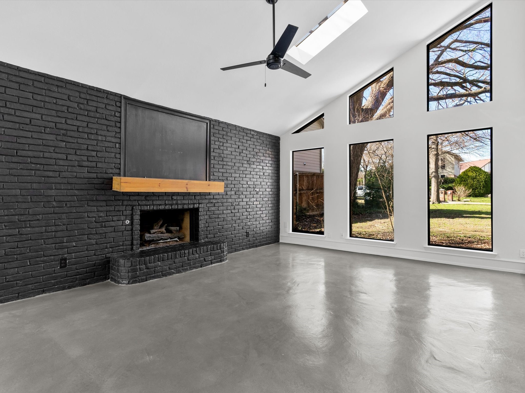 1704 Woodoak Drive