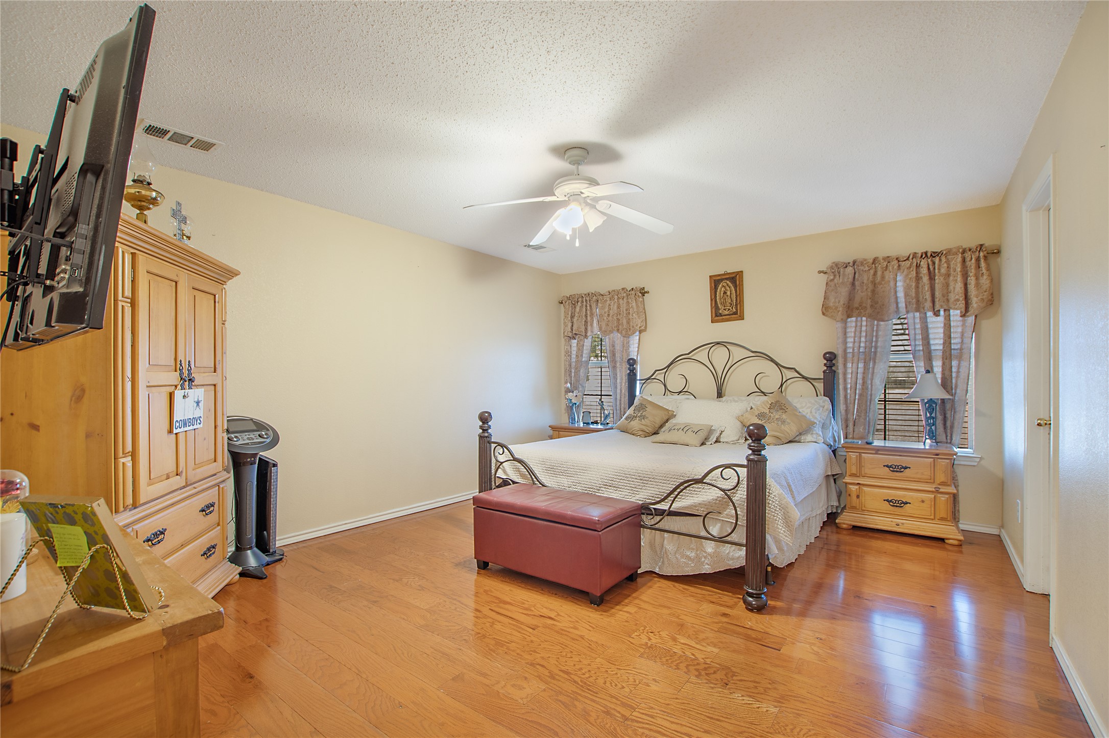836 Meadow Hill Drive