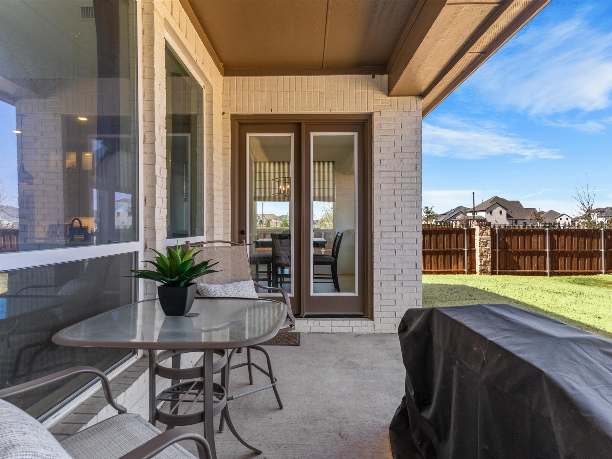 2390 Rainforest Drive