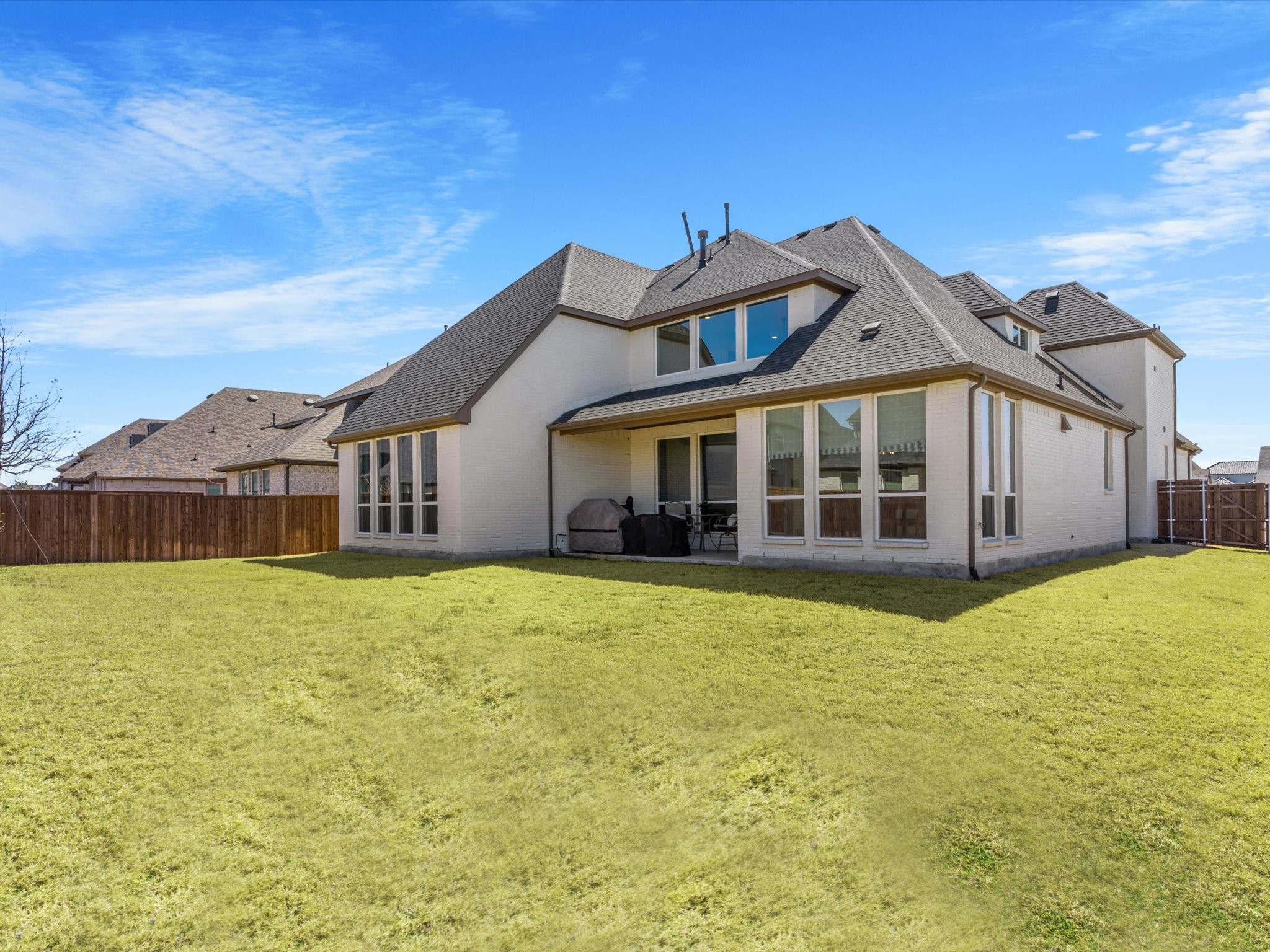 2390 Rainforest Drive
