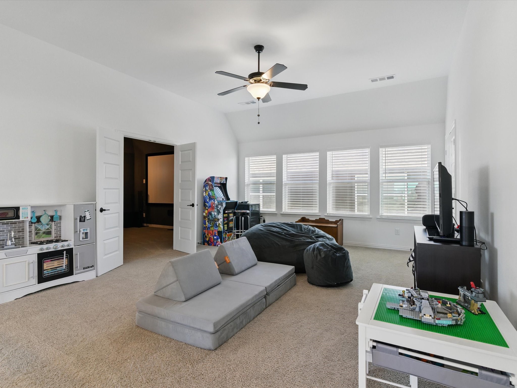 2390 Rainforest Drive