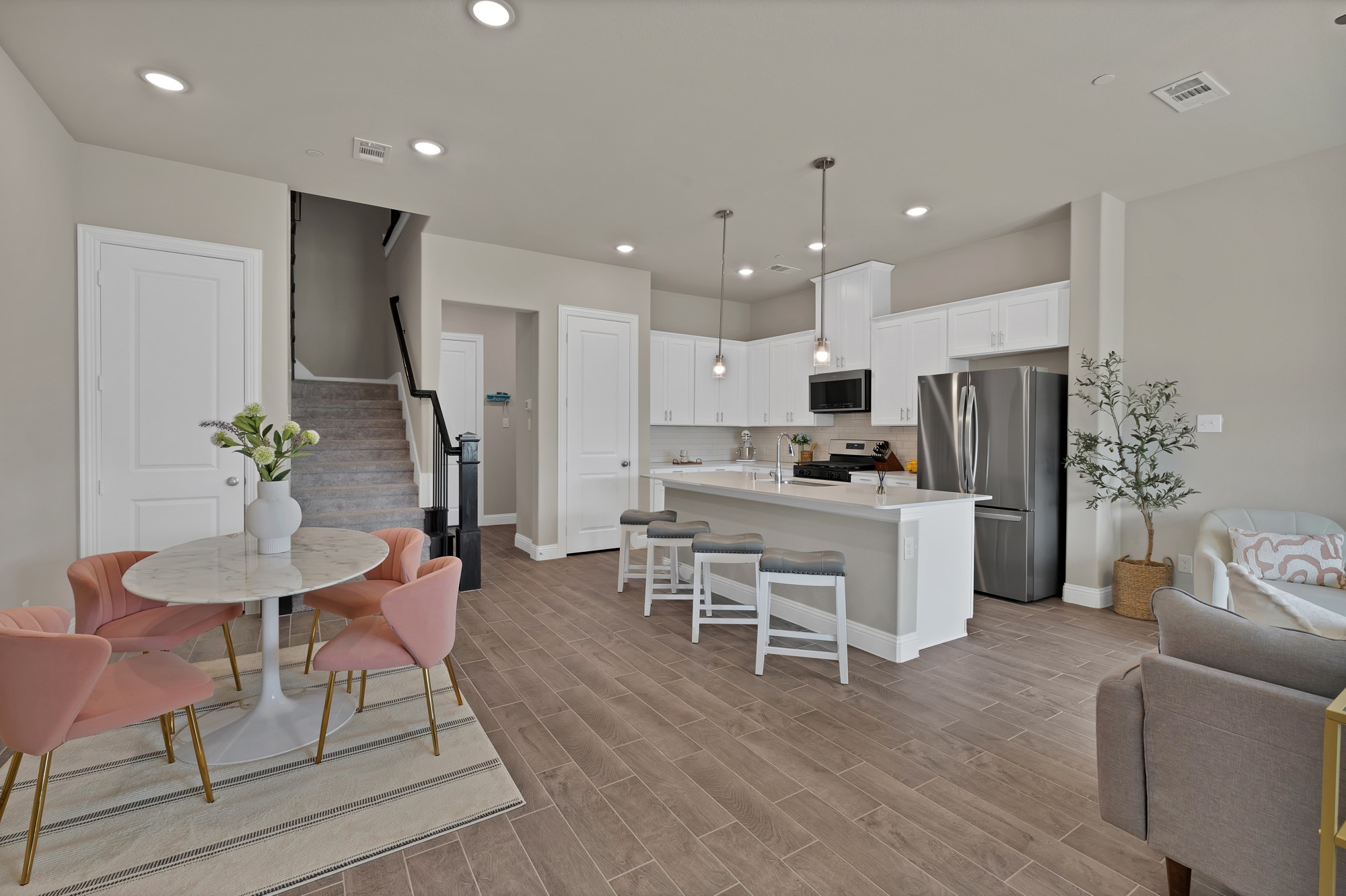 1479 Perrin Lane