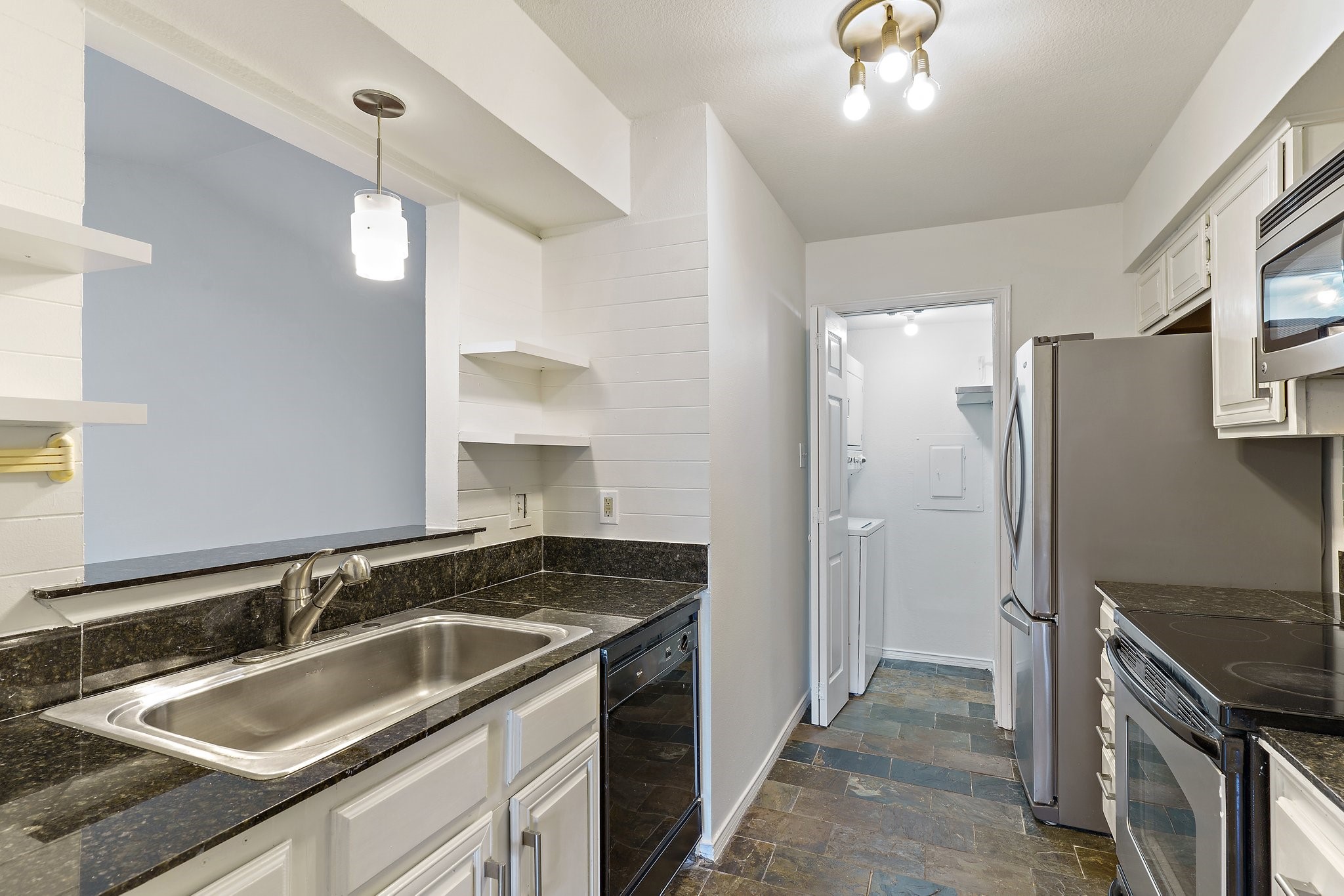3550 Country Square Drive 104