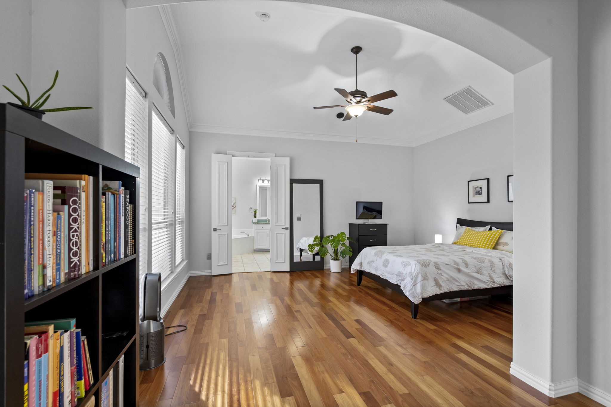 3351 Kendall Lane