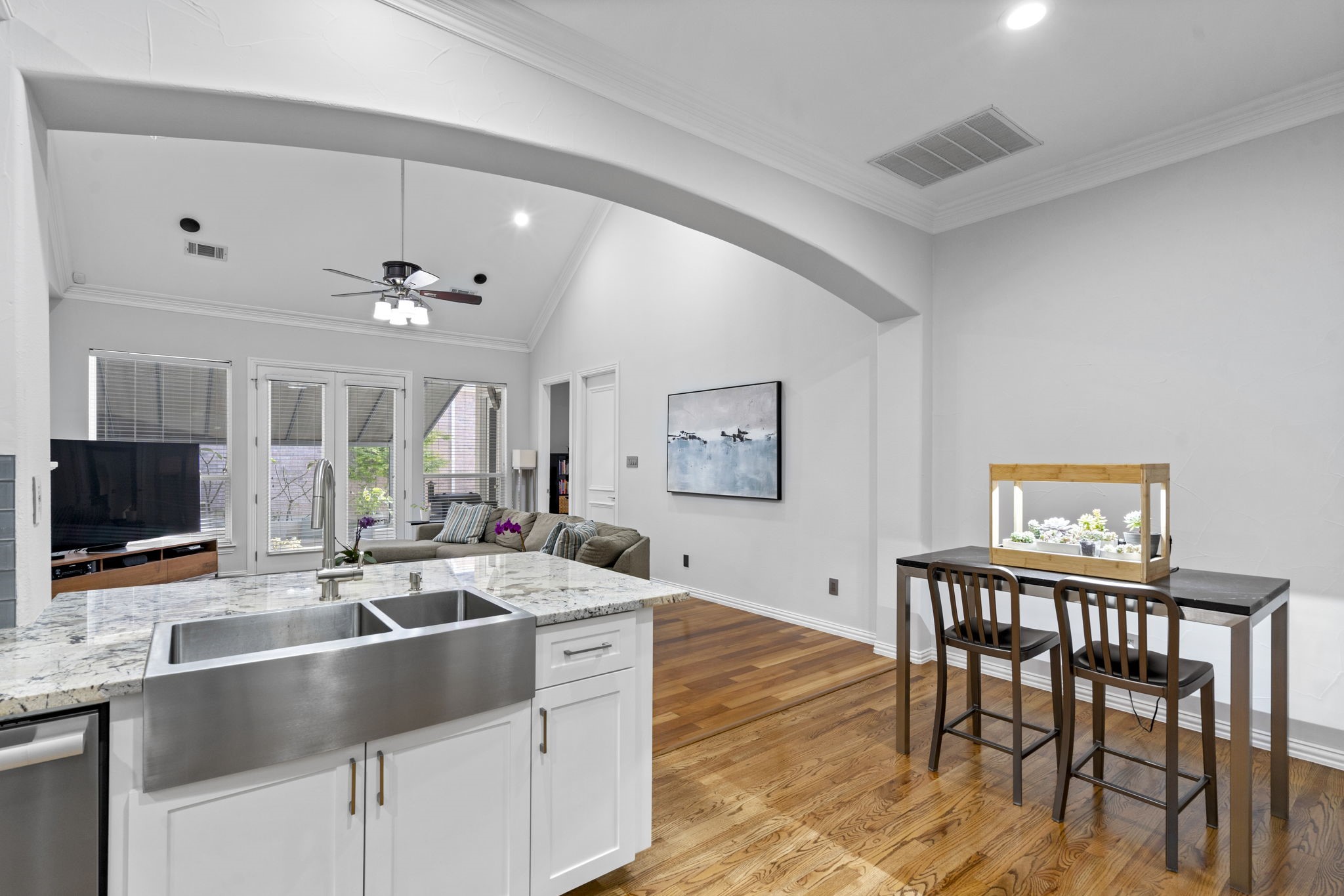3351 Kendall Lane
