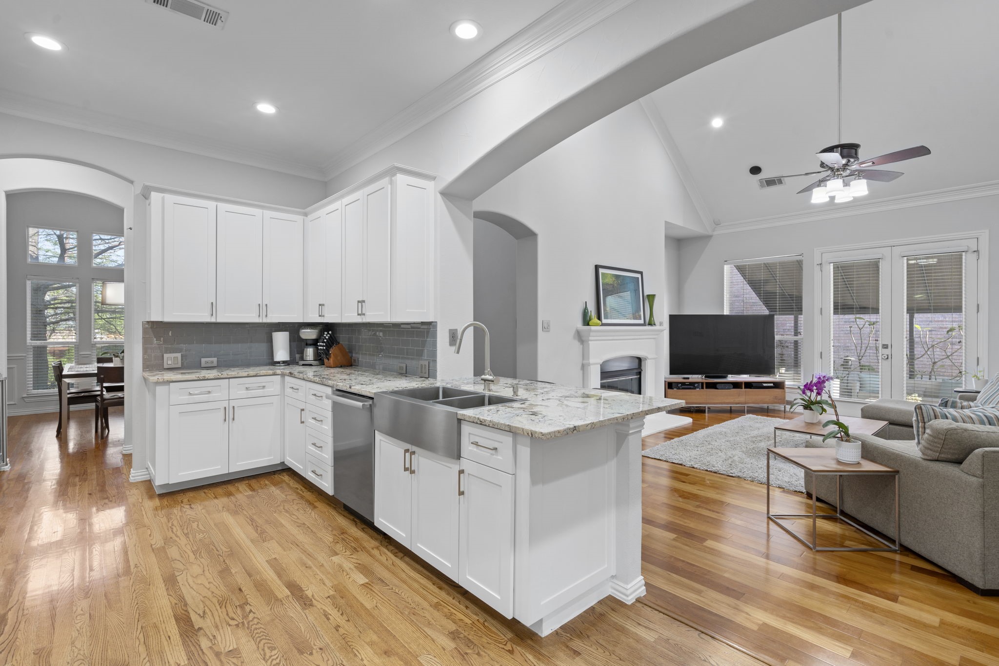 3351 Kendall Lane