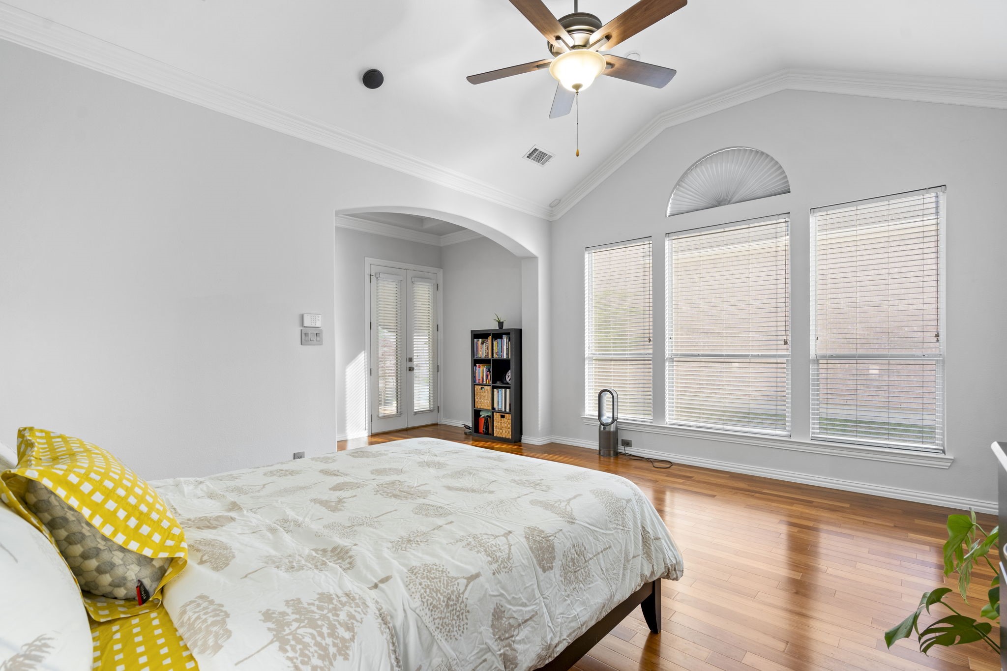 3351 Kendall Lane