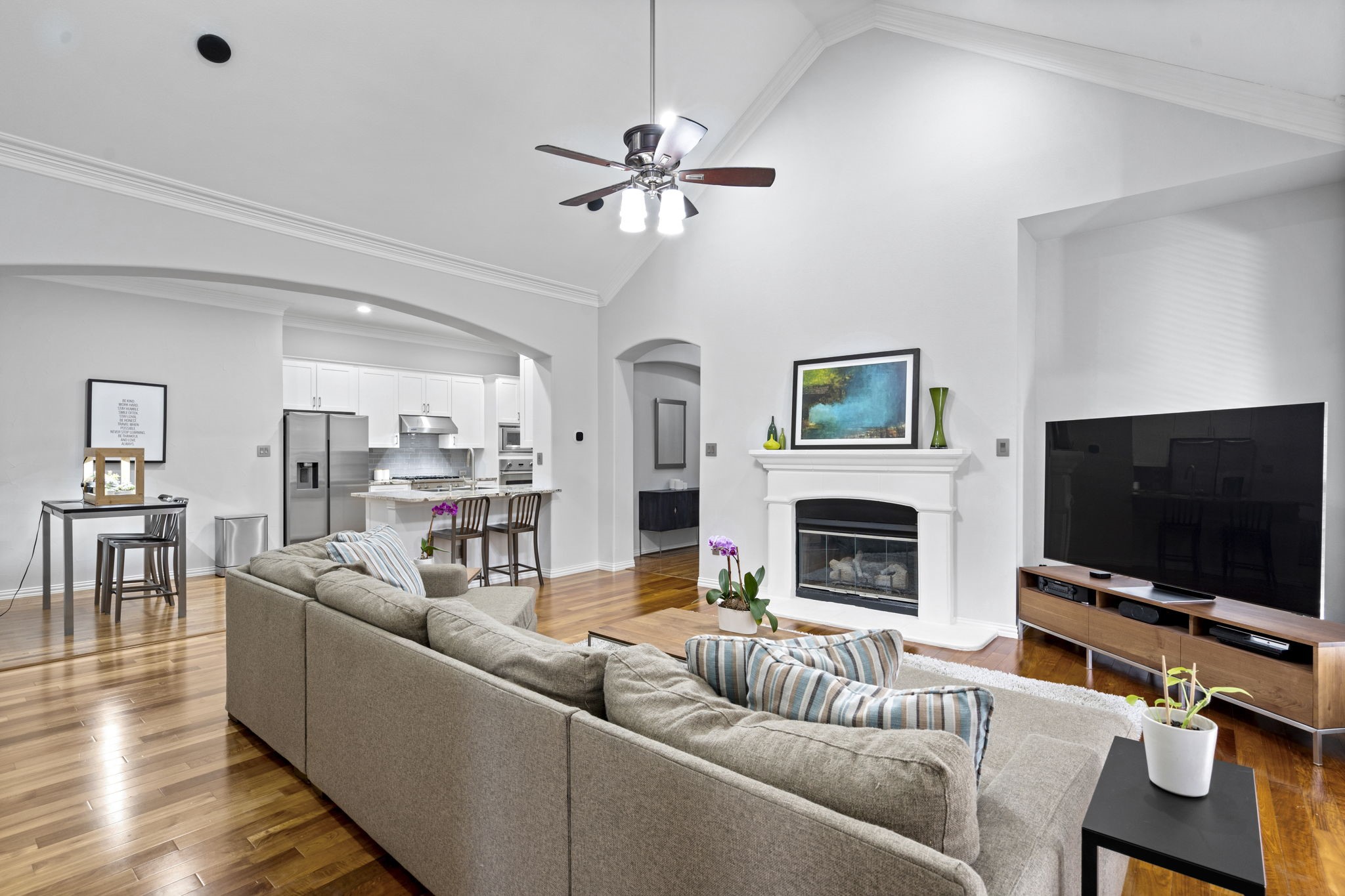 3351 Kendall Lane