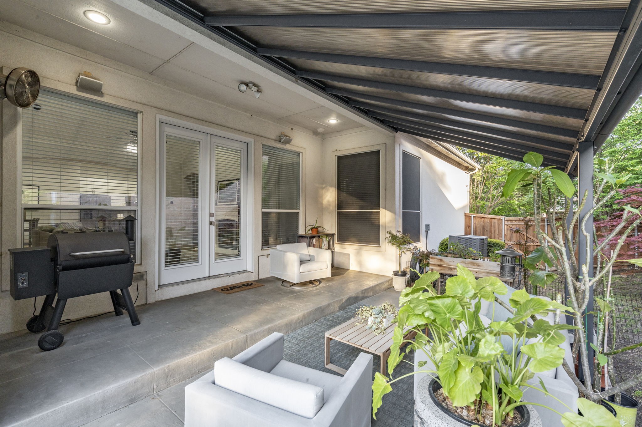 3351 Kendall Lane
