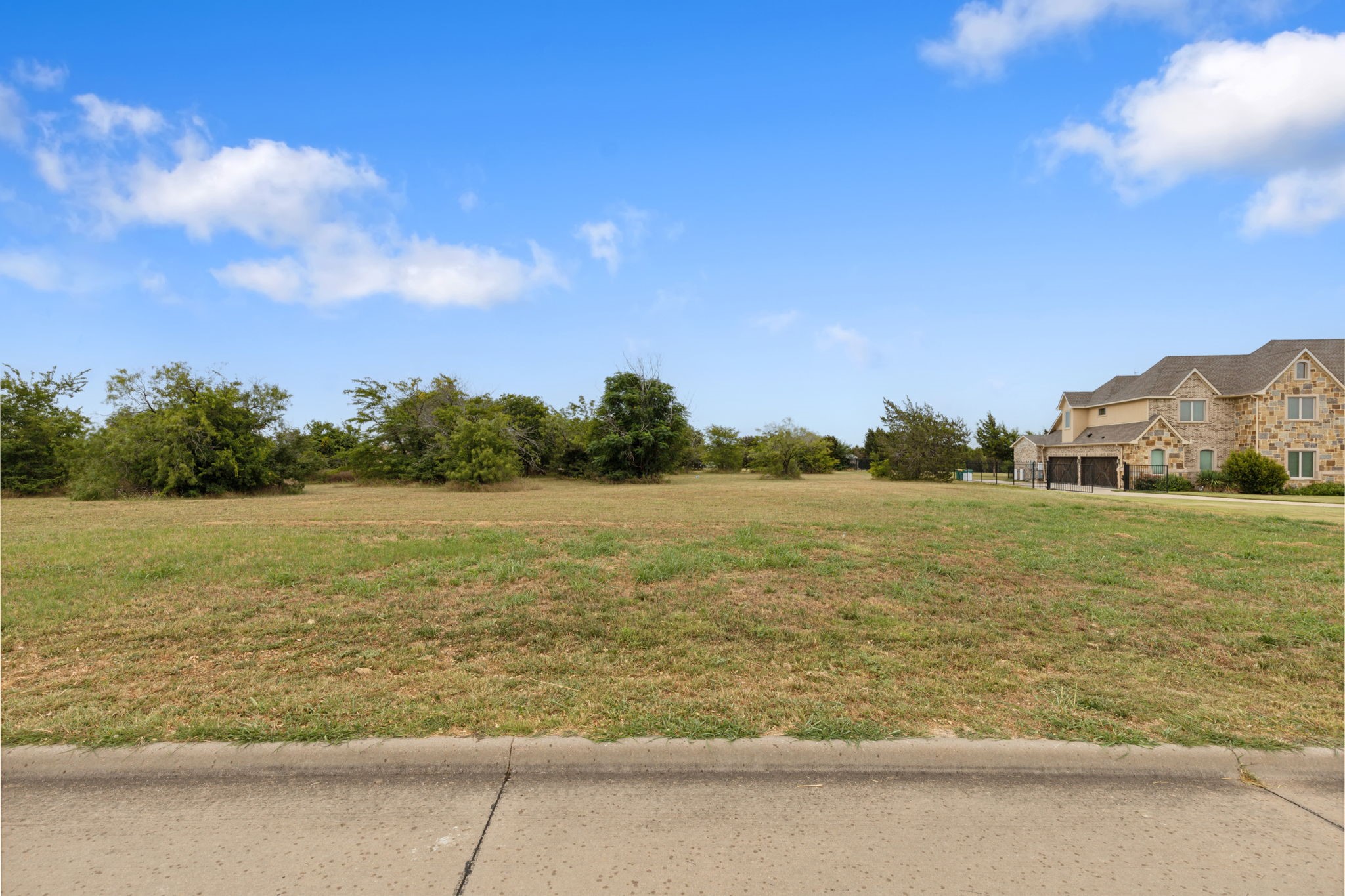 2318 Rockies Lane