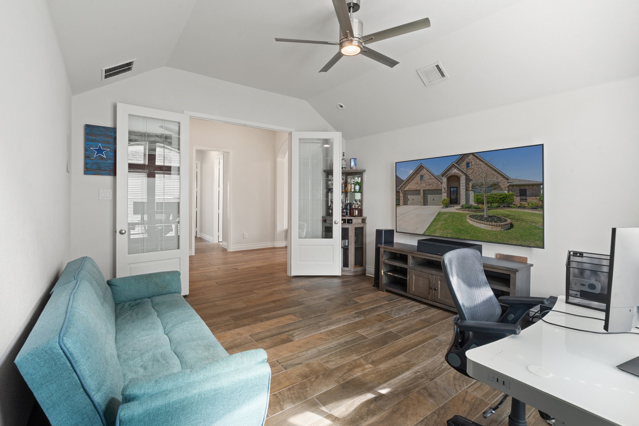 707 Glen Crossing Drive