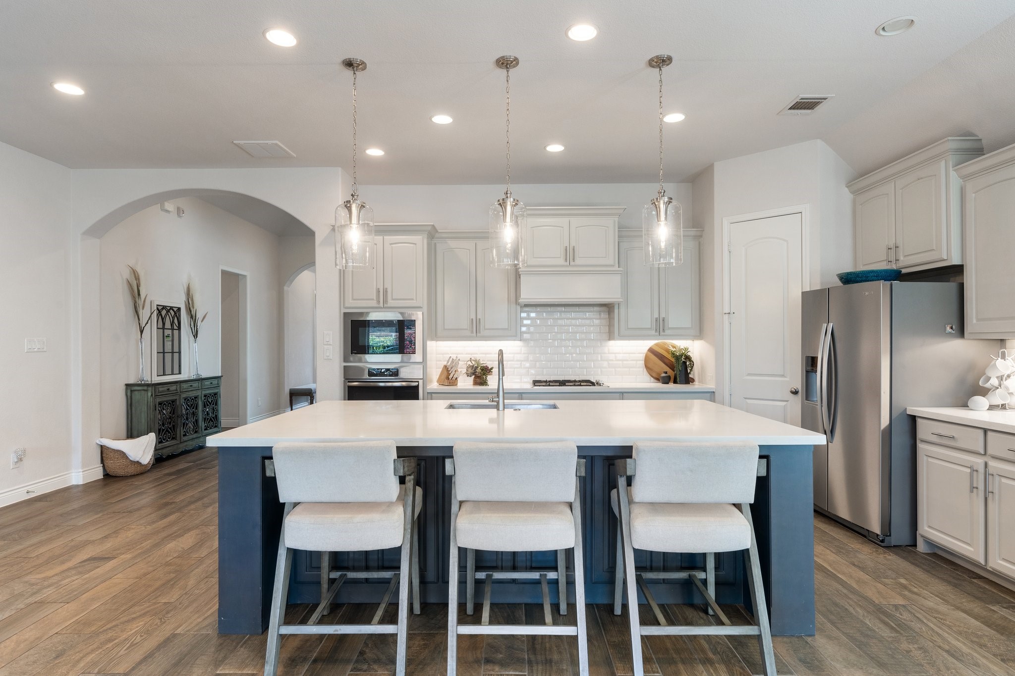 707 Glen Crossing Drive