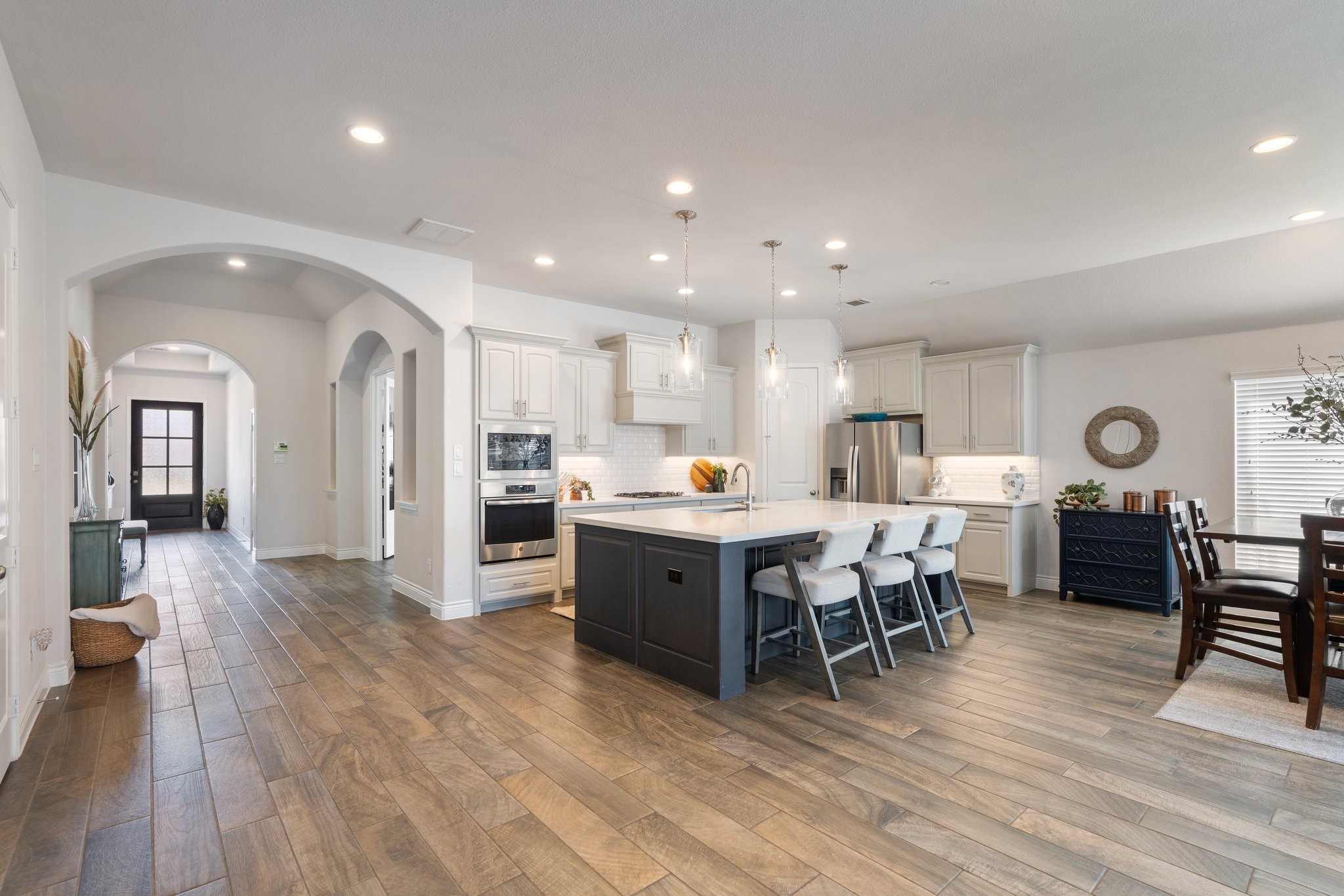707 Glen Crossing Drive