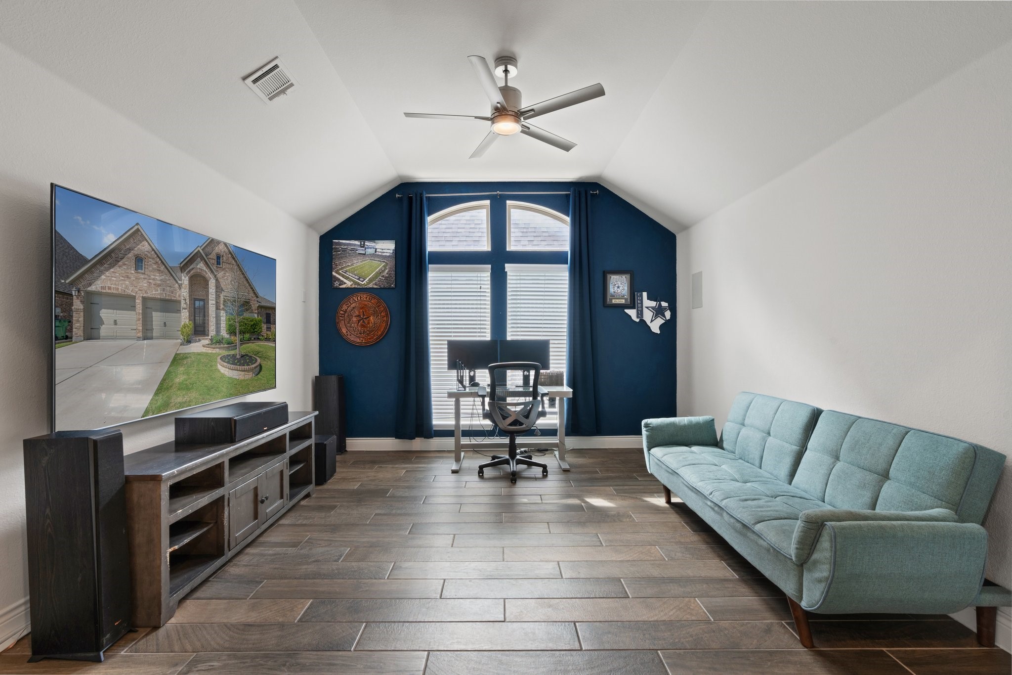 707 Glen Crossing Drive