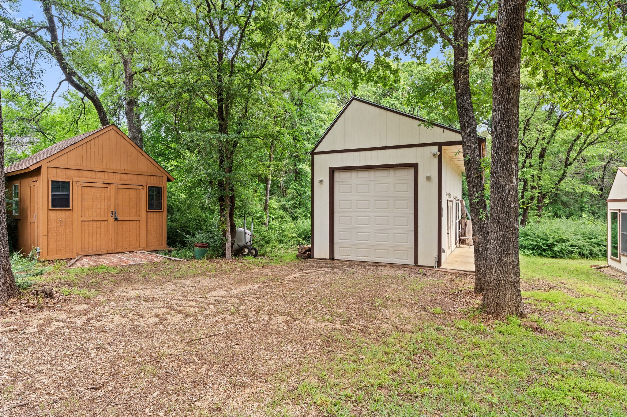2051 E Oak Shores Drive