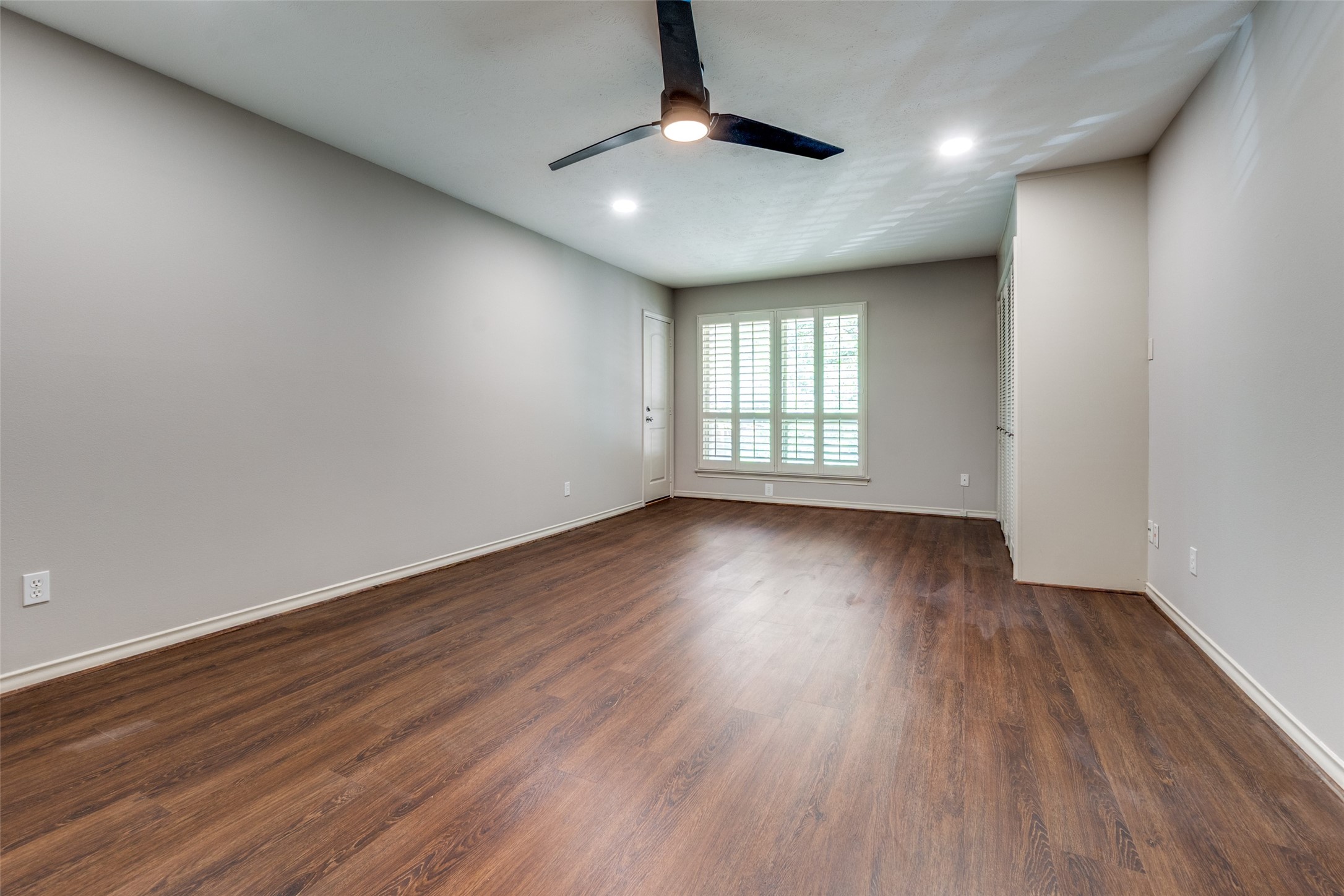 8629 Edgemere Road 14