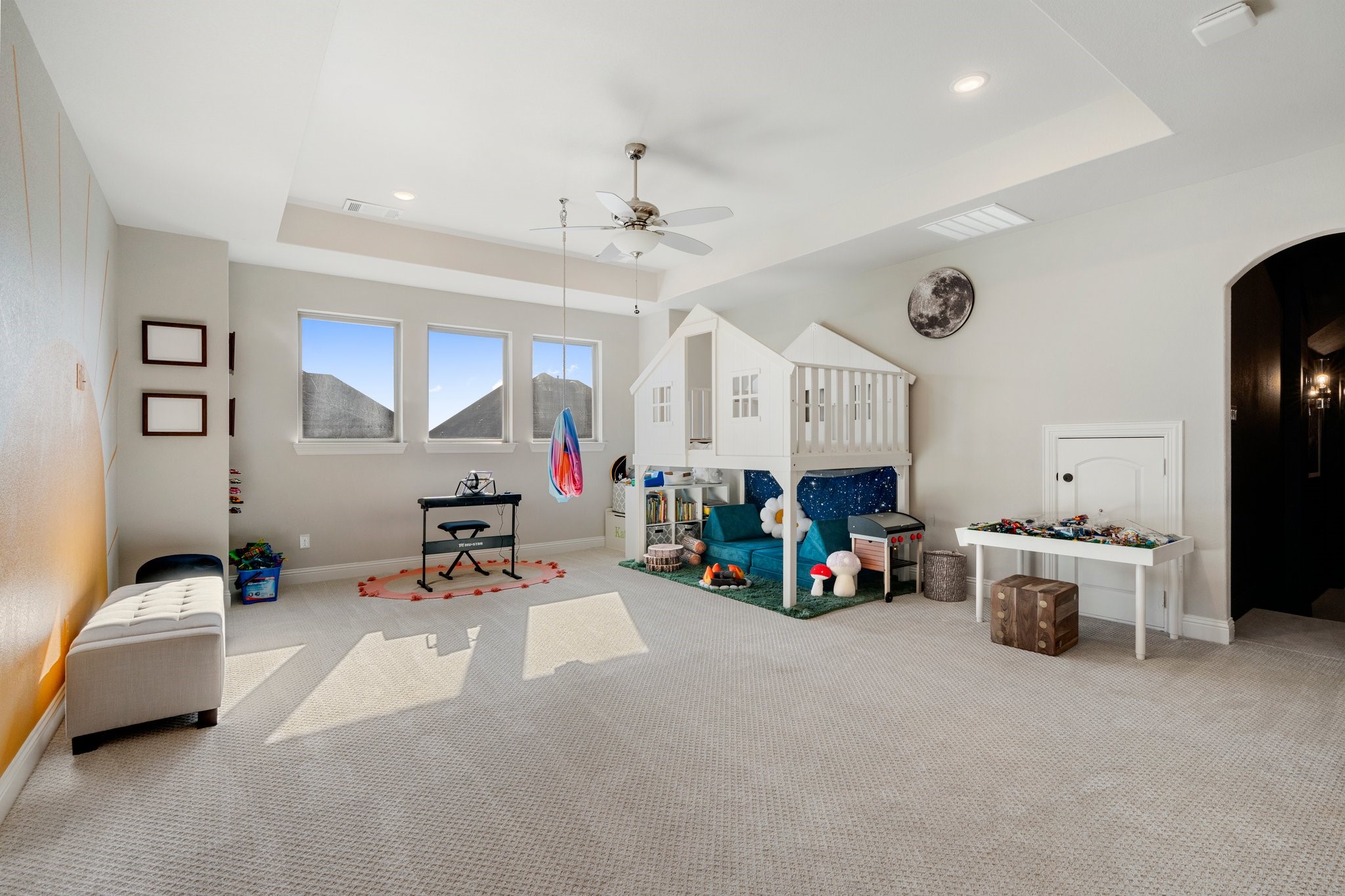 2504 NW Reading Drive