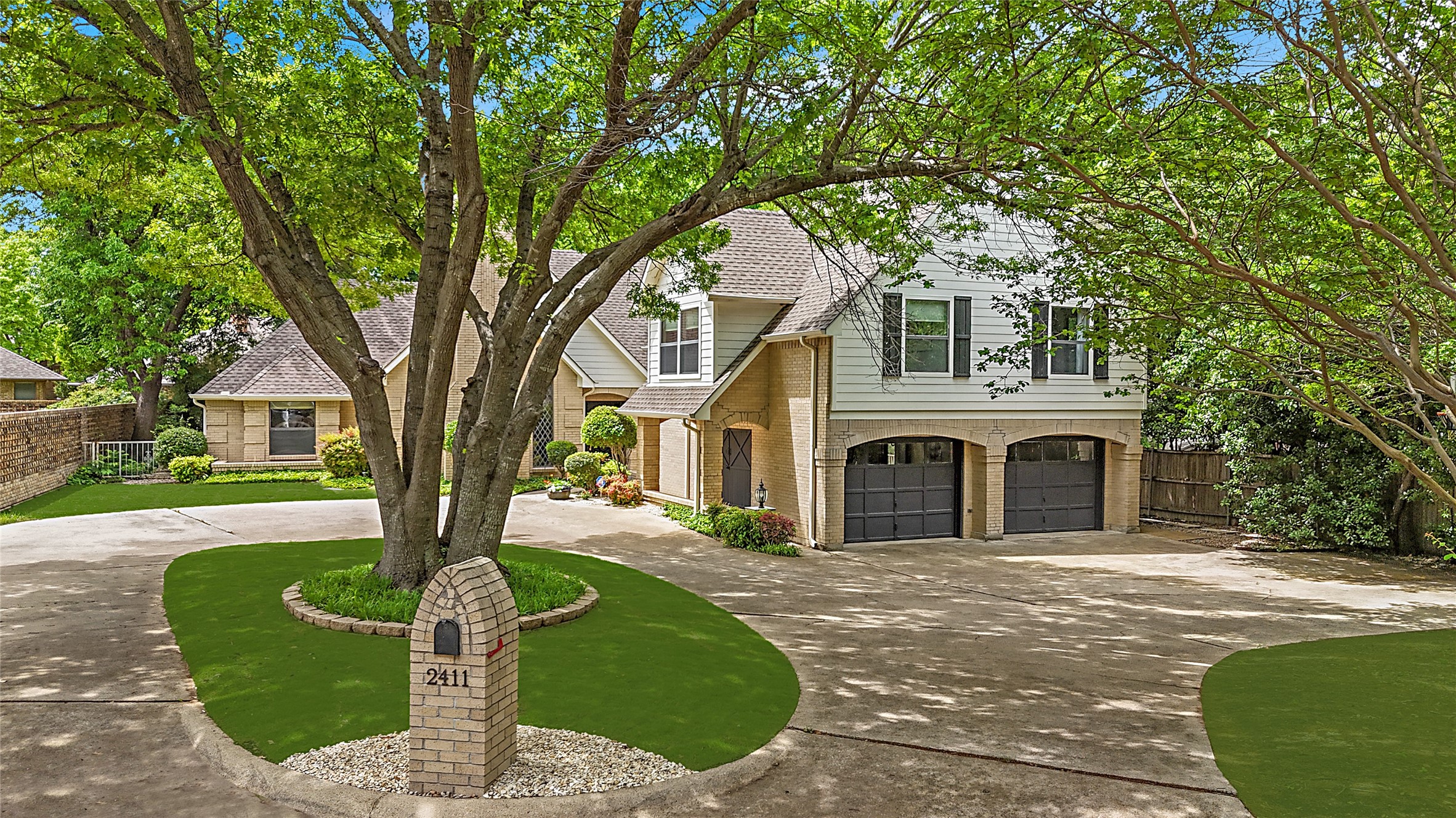 2411 Hogans Hill
