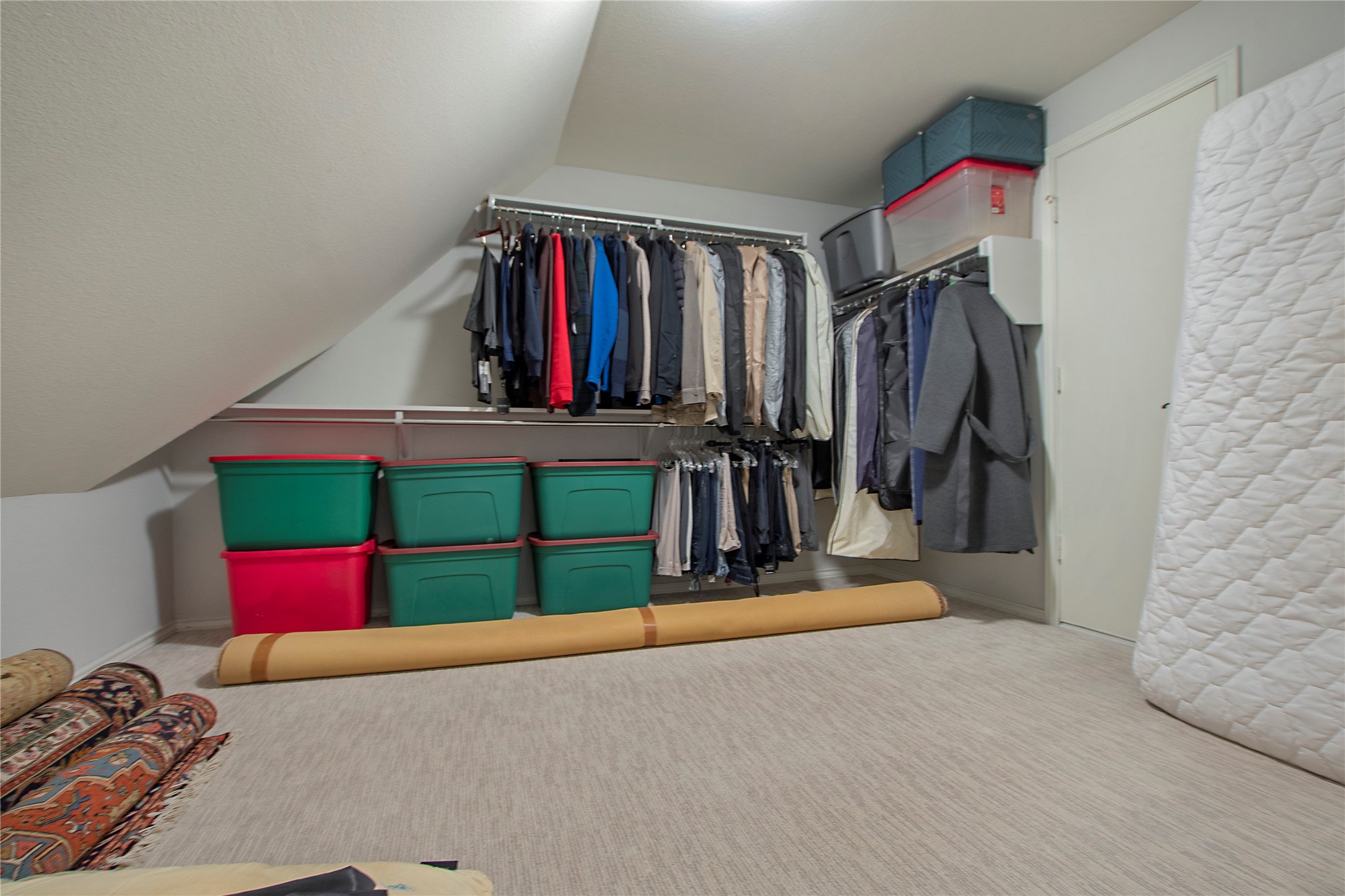2411 Hogans Hill