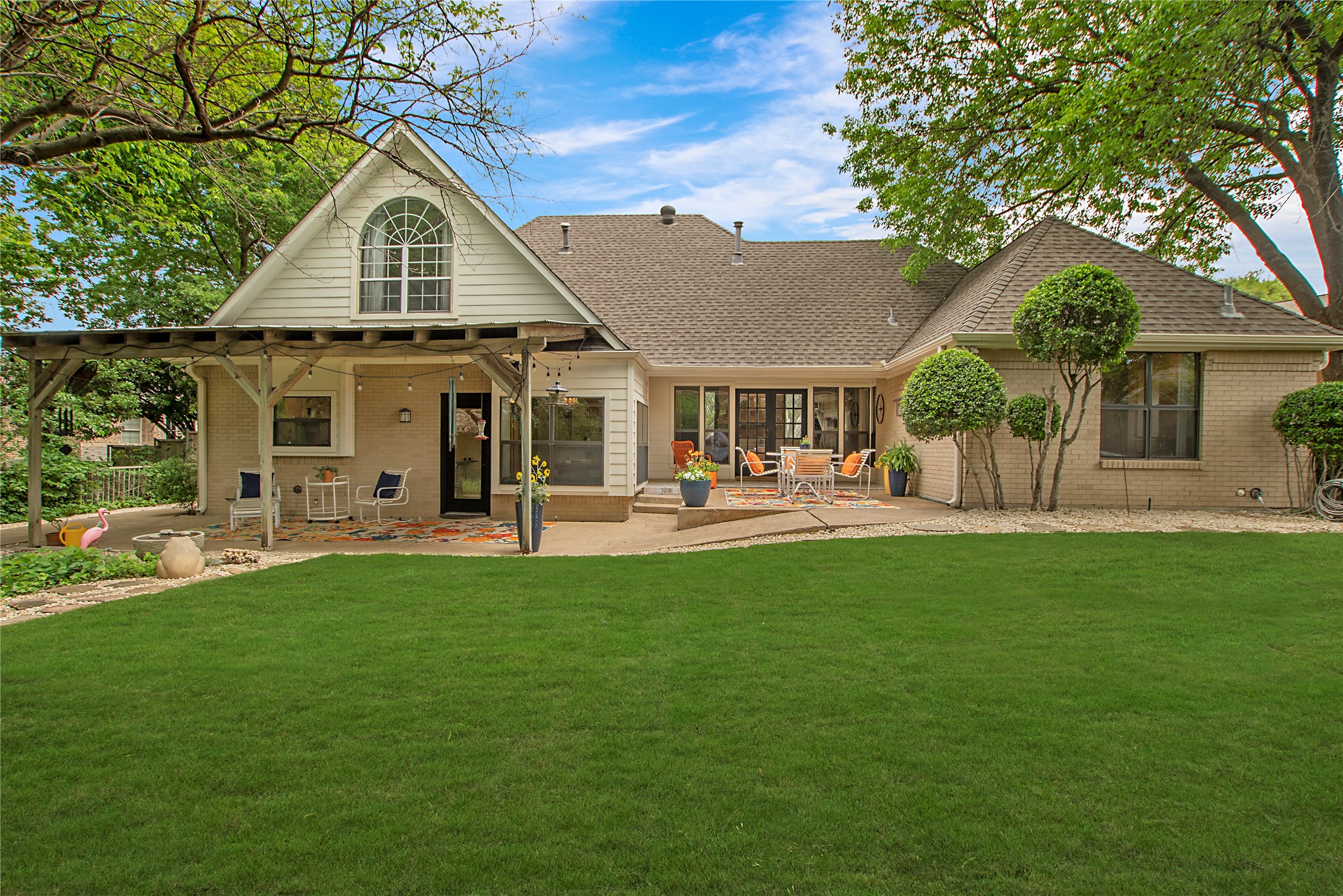 2411 Hogans Hill