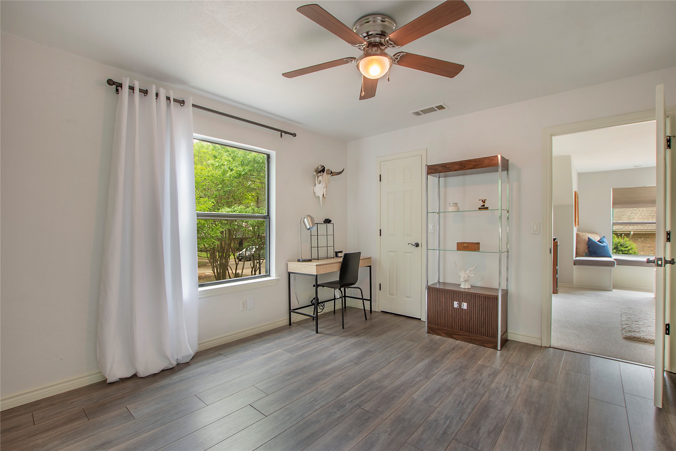 2411 Hogans Hill