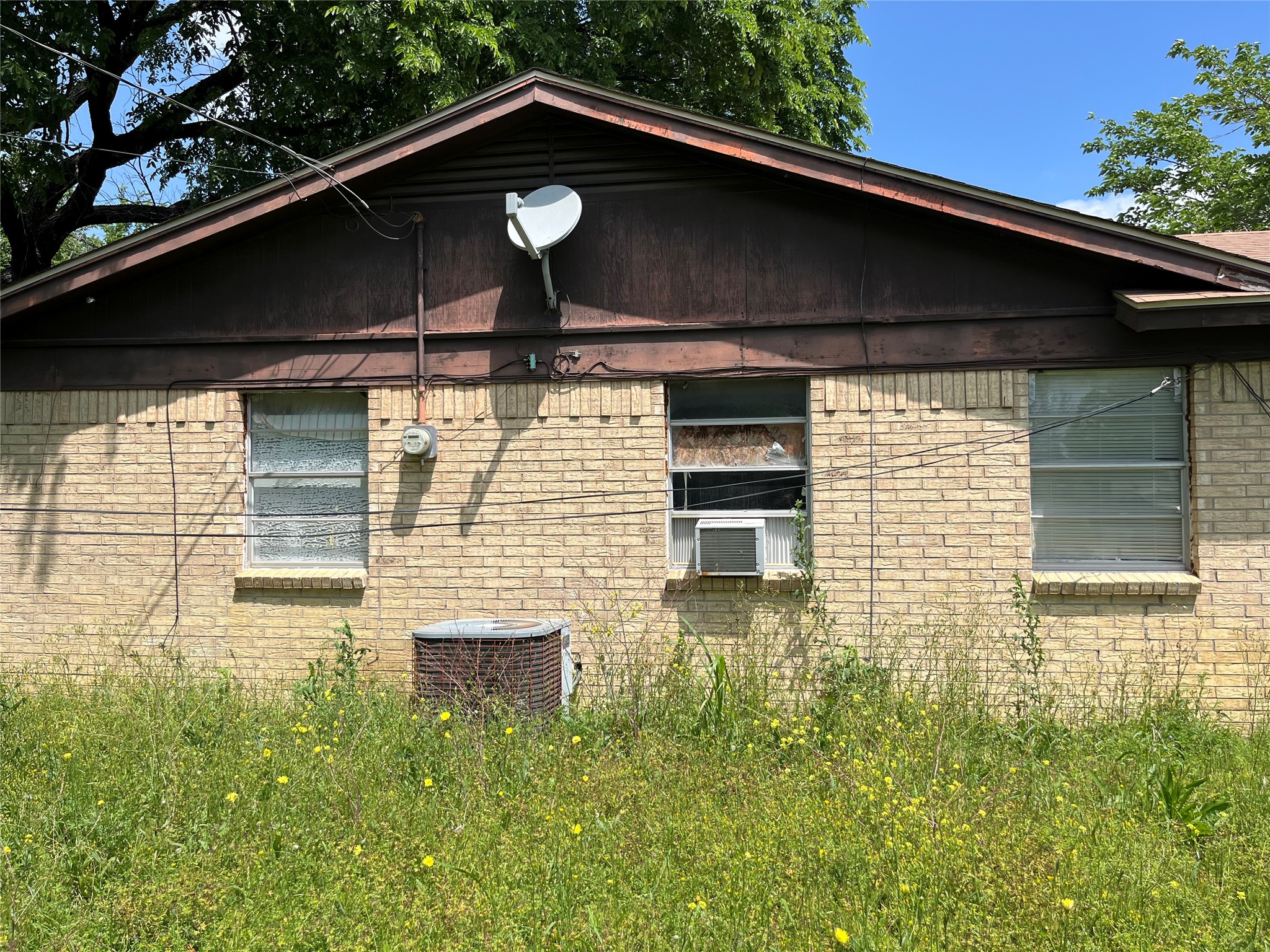 207 N Hickory Street