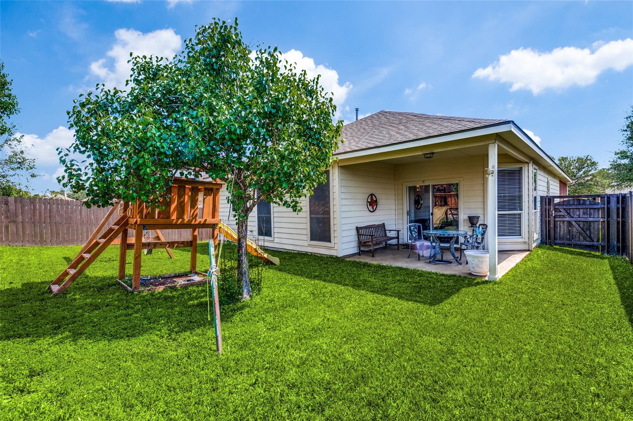 1128 Fairweather Drive