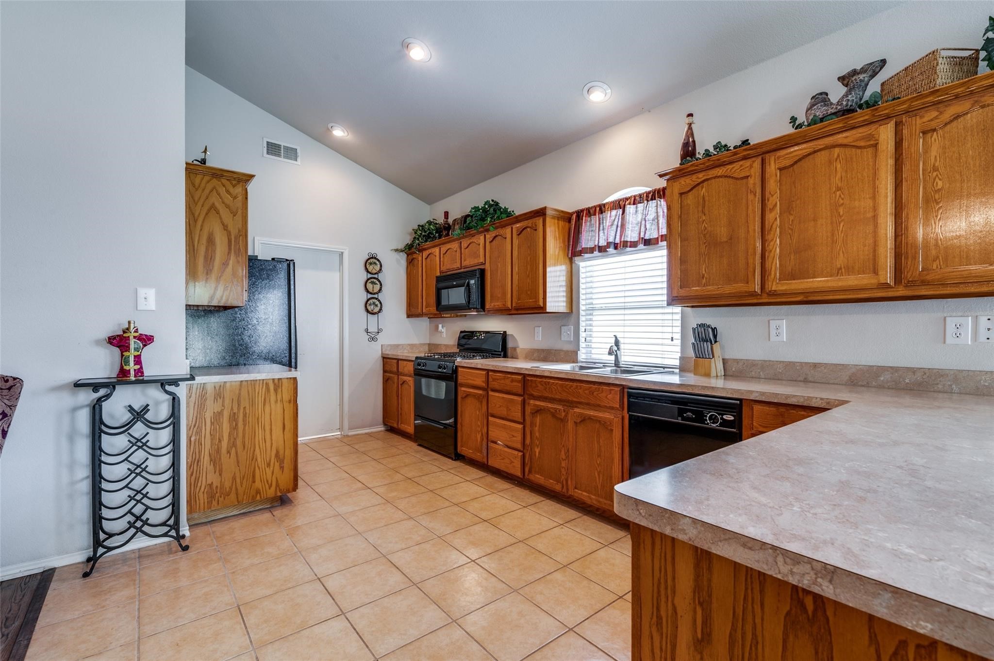 1128 Fairweather Drive