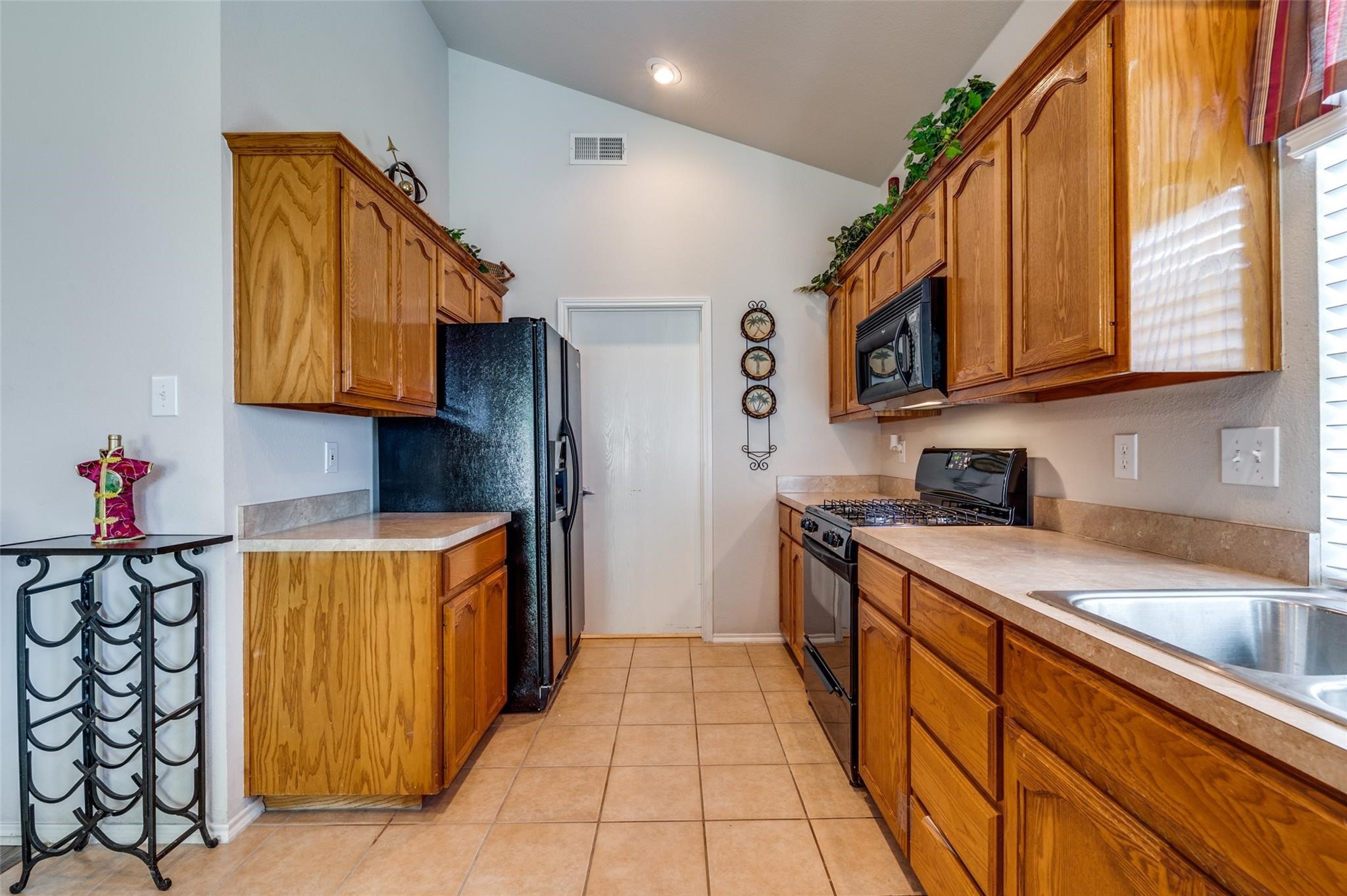1128 Fairweather Drive