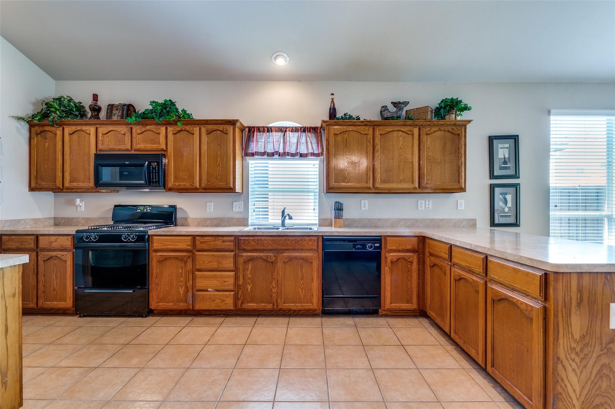 1128 Fairweather Drive