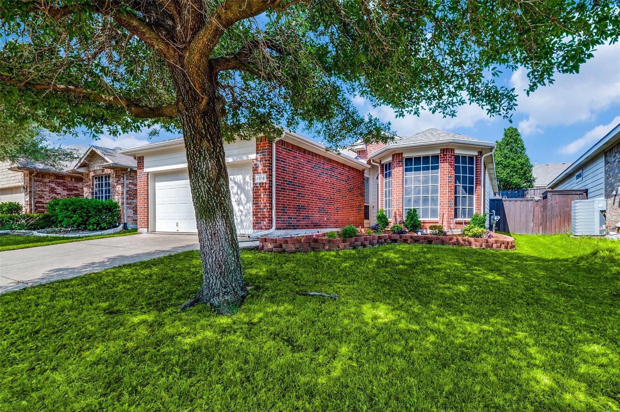 1128 Fairweather Drive