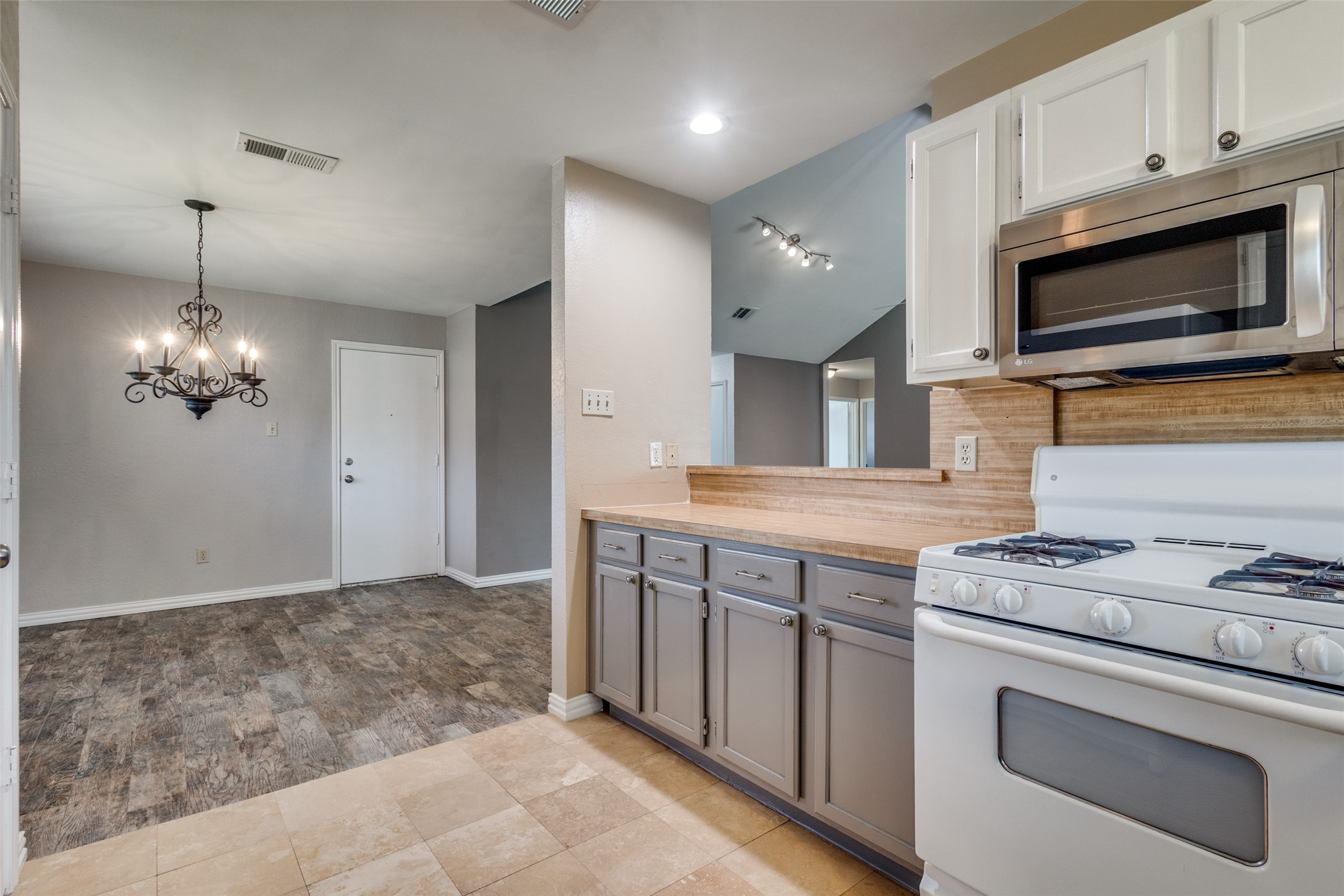 5401 Briar Lane