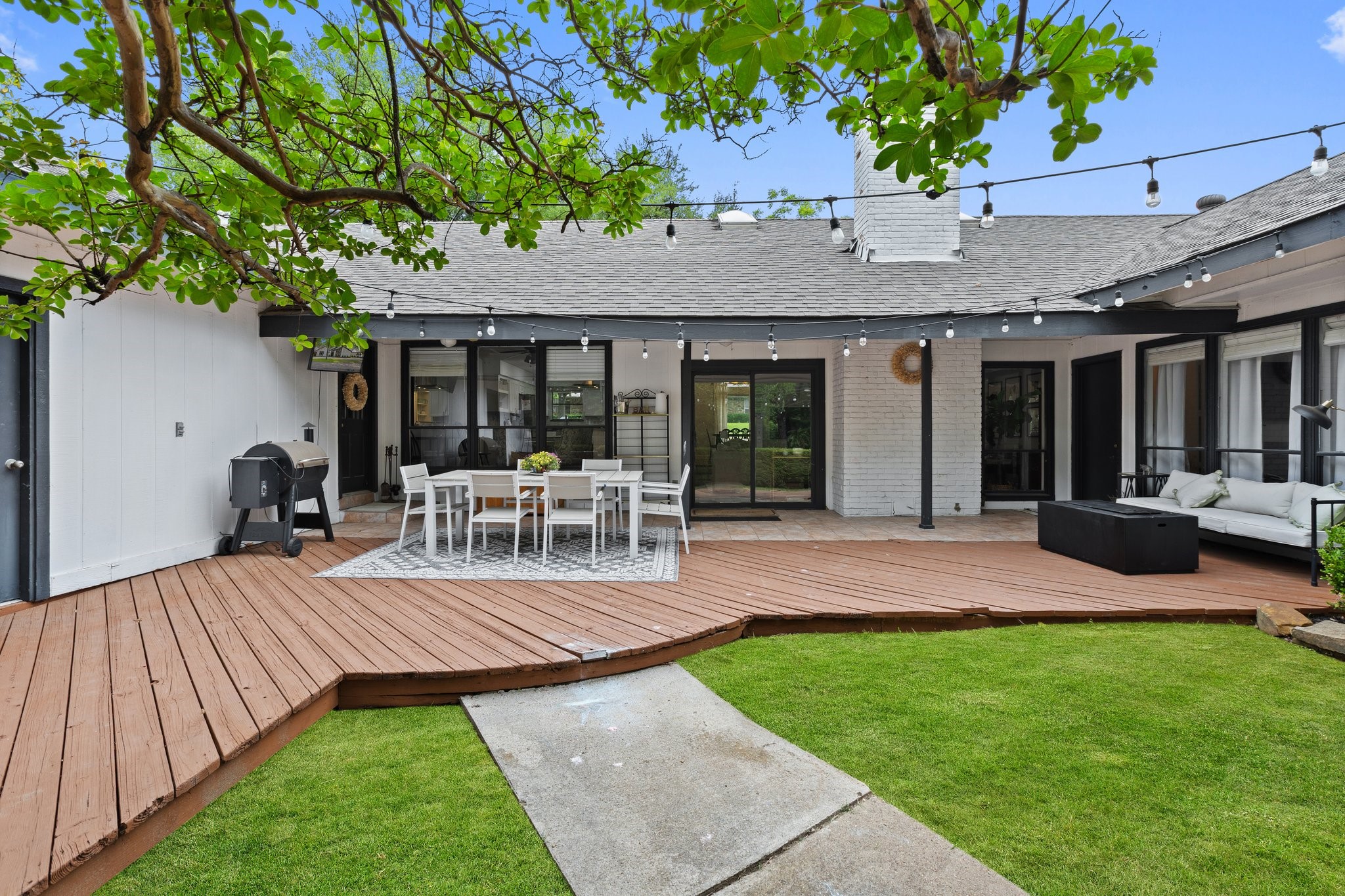 9402 Spring Hollow Drive