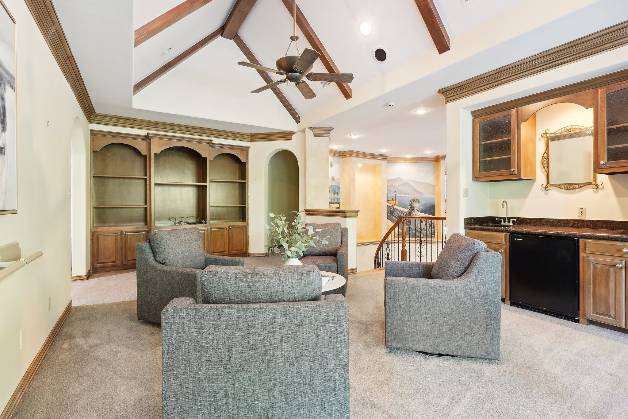 9922 Lakeway Court