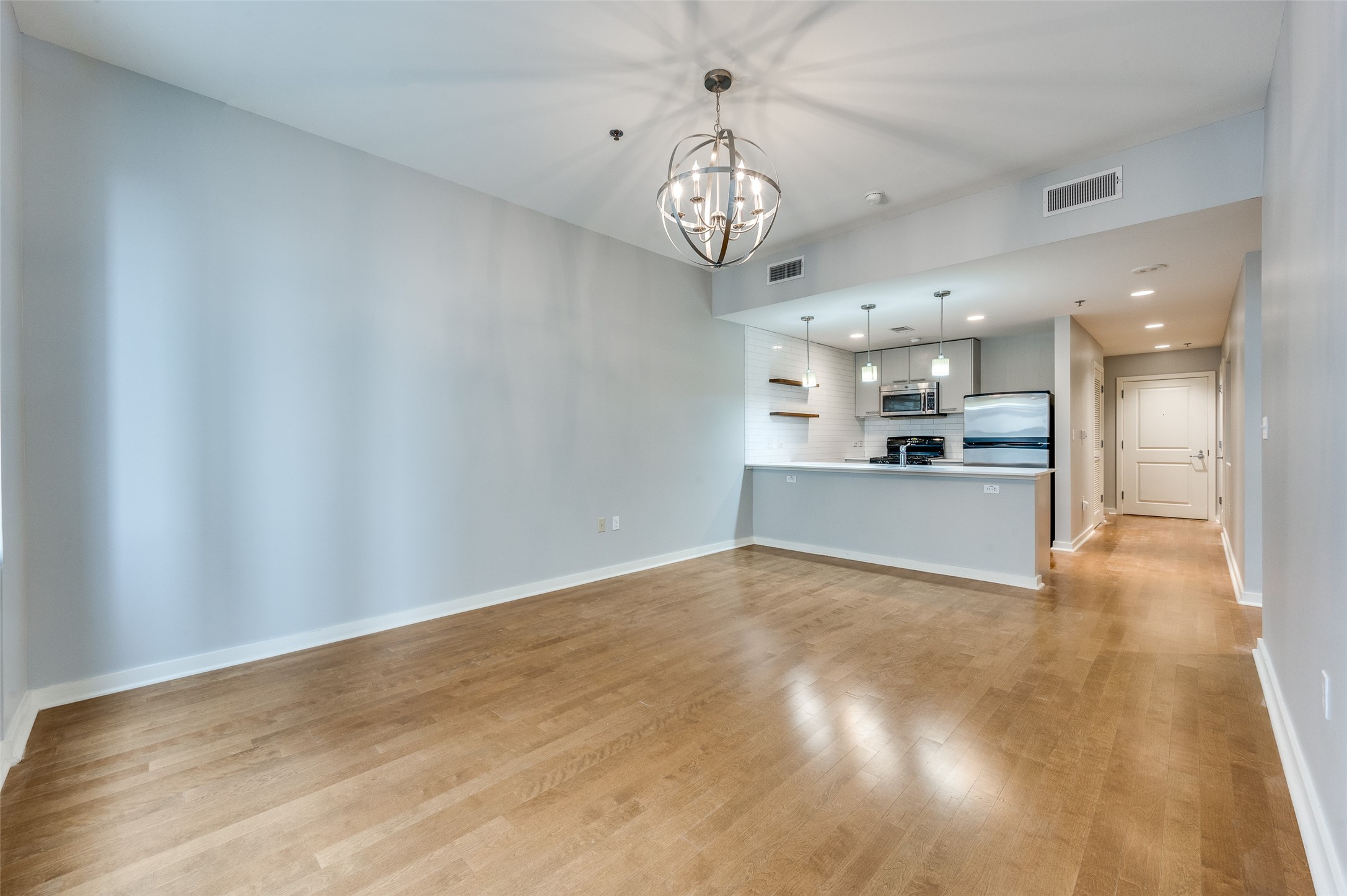 1200 Main Street 1707