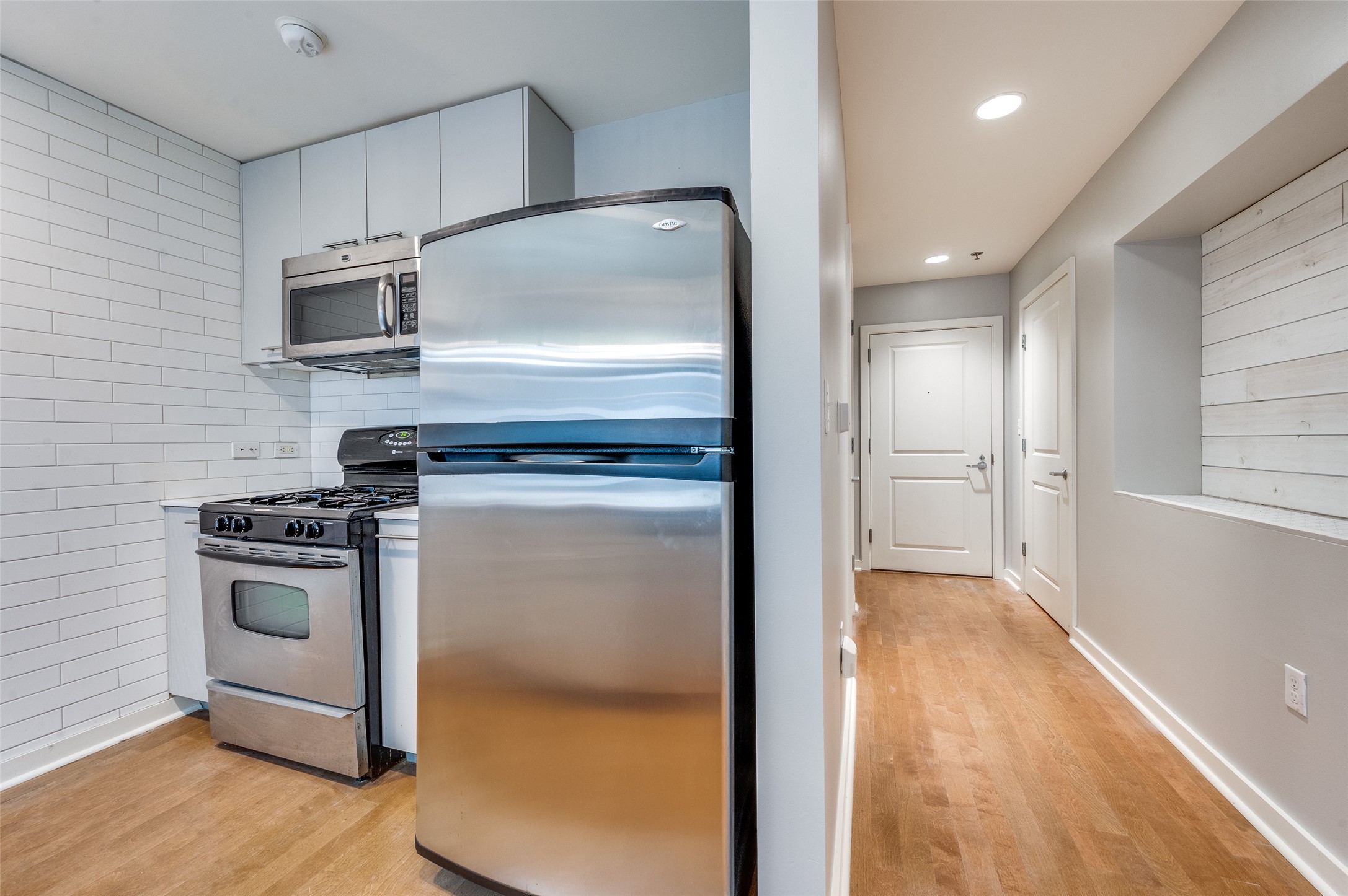 1200 Main Street 1707