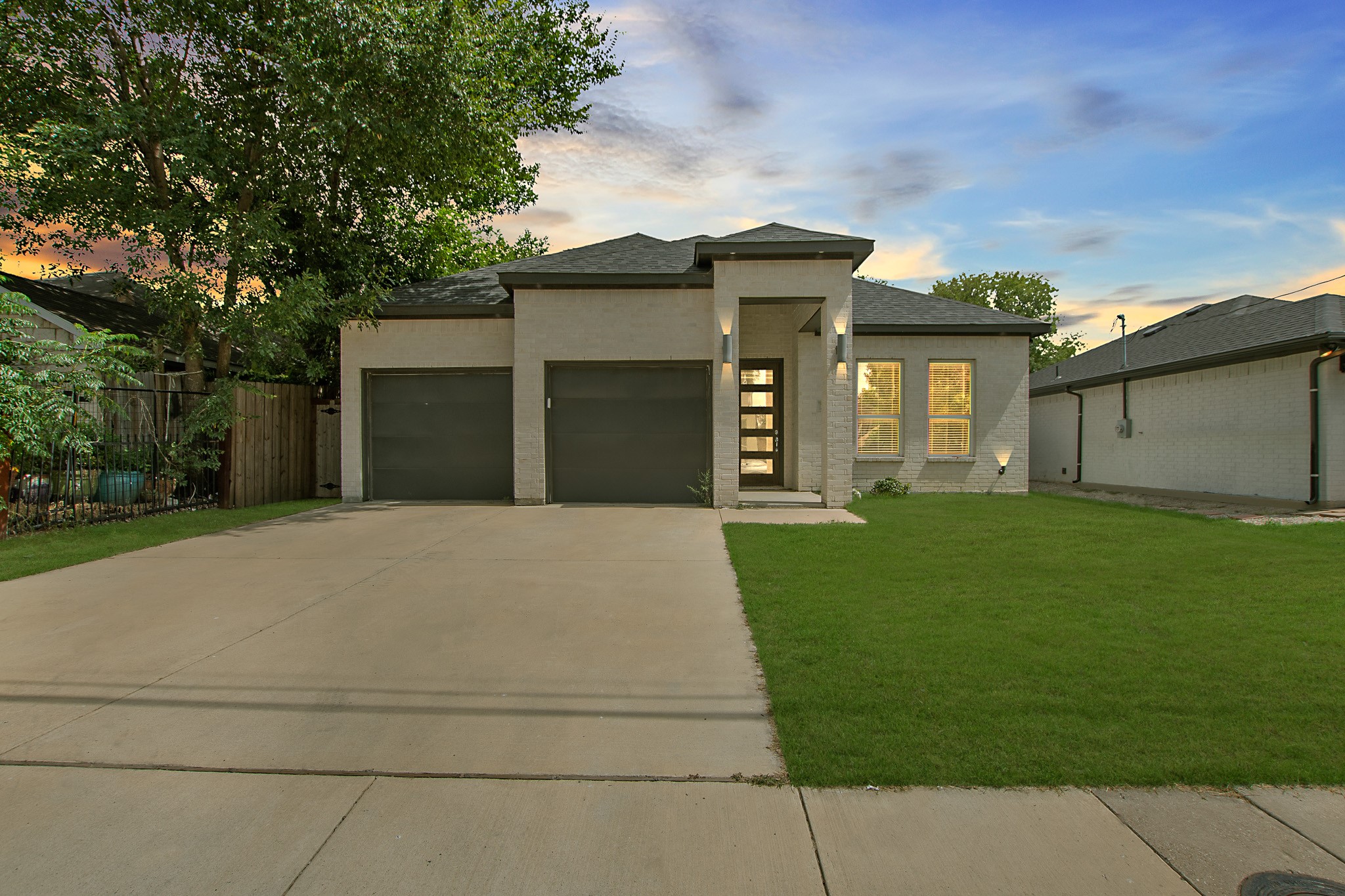 1915 Dennison Street