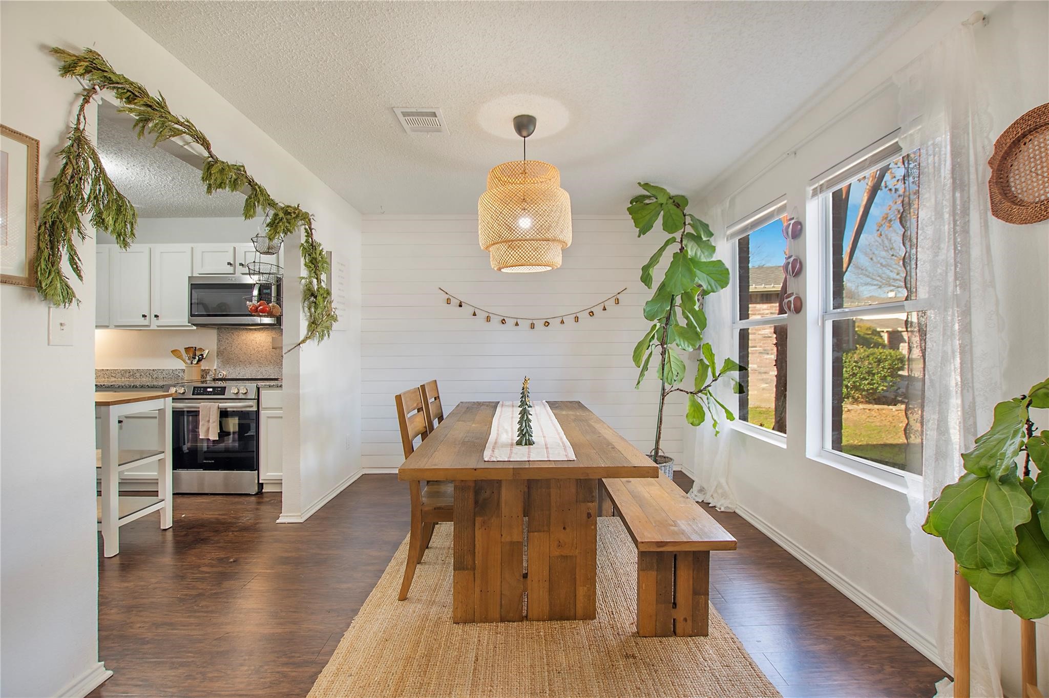 4401 Cedar Crest Drive