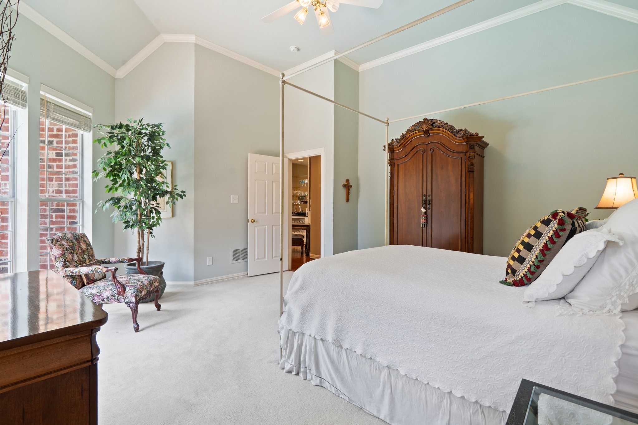 6321 Courtland Drive
