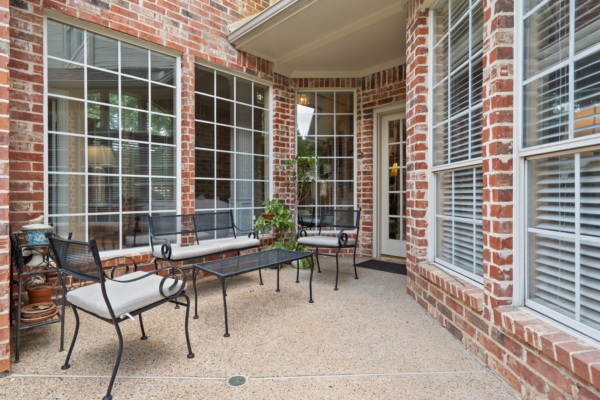 6321 Courtland Drive