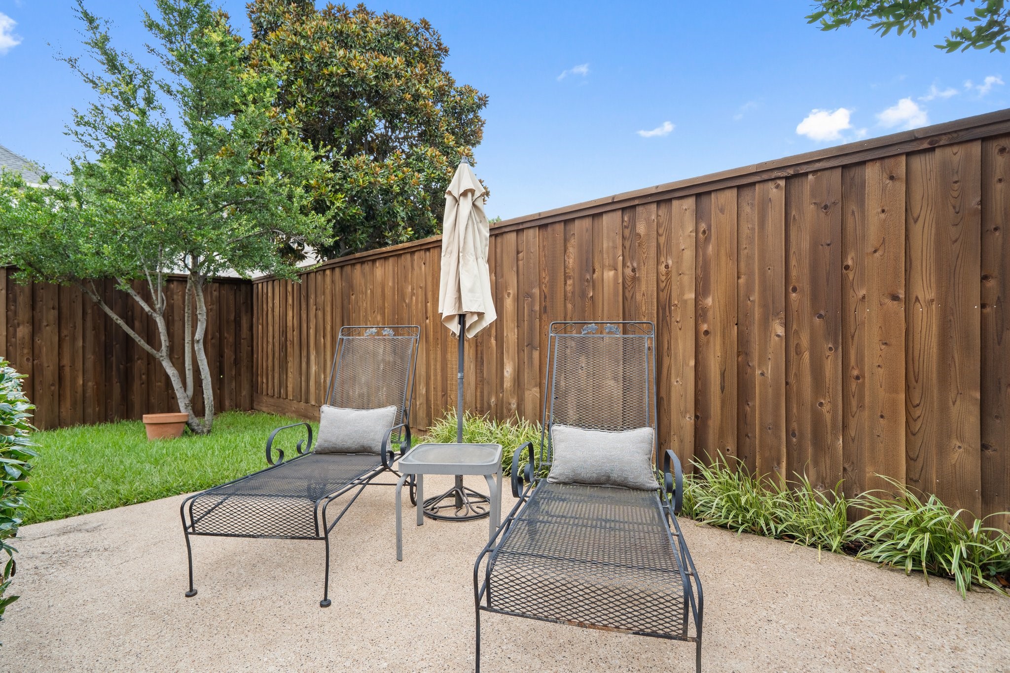 6321 Courtland Drive