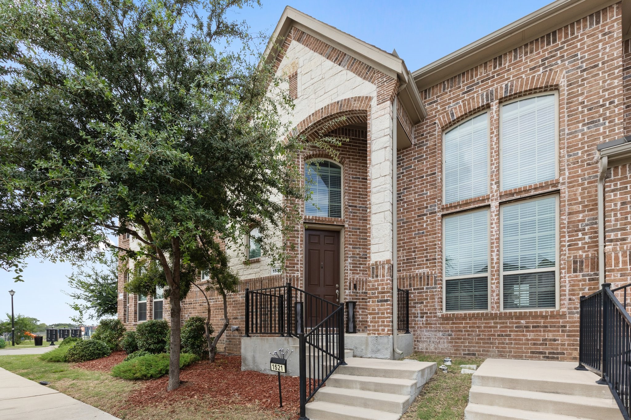 1521 Joy Drive