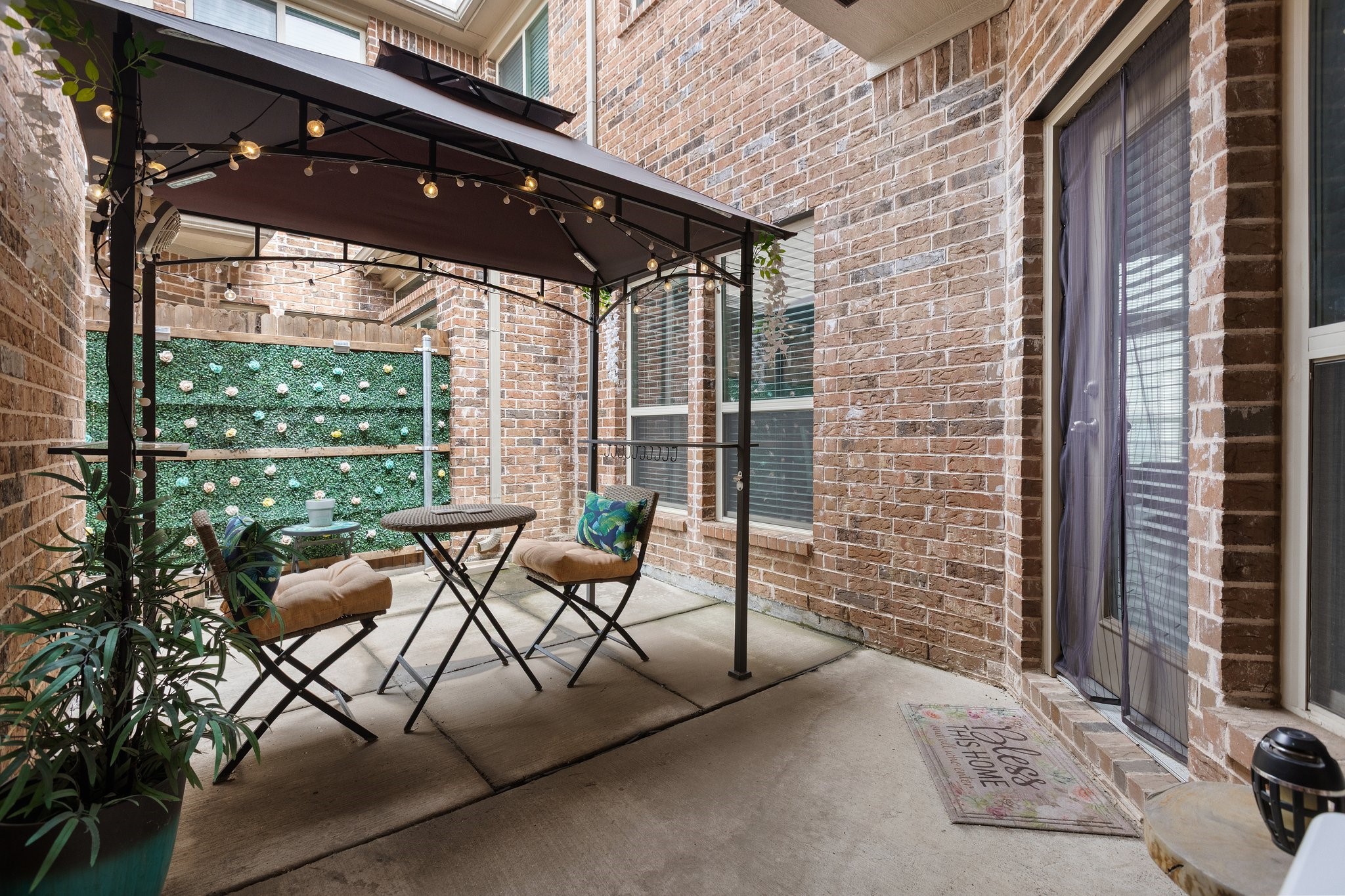 1521 Joy Drive