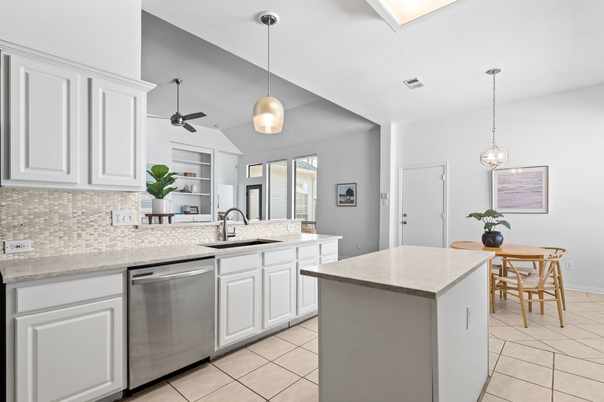 4612 Glenrose Way