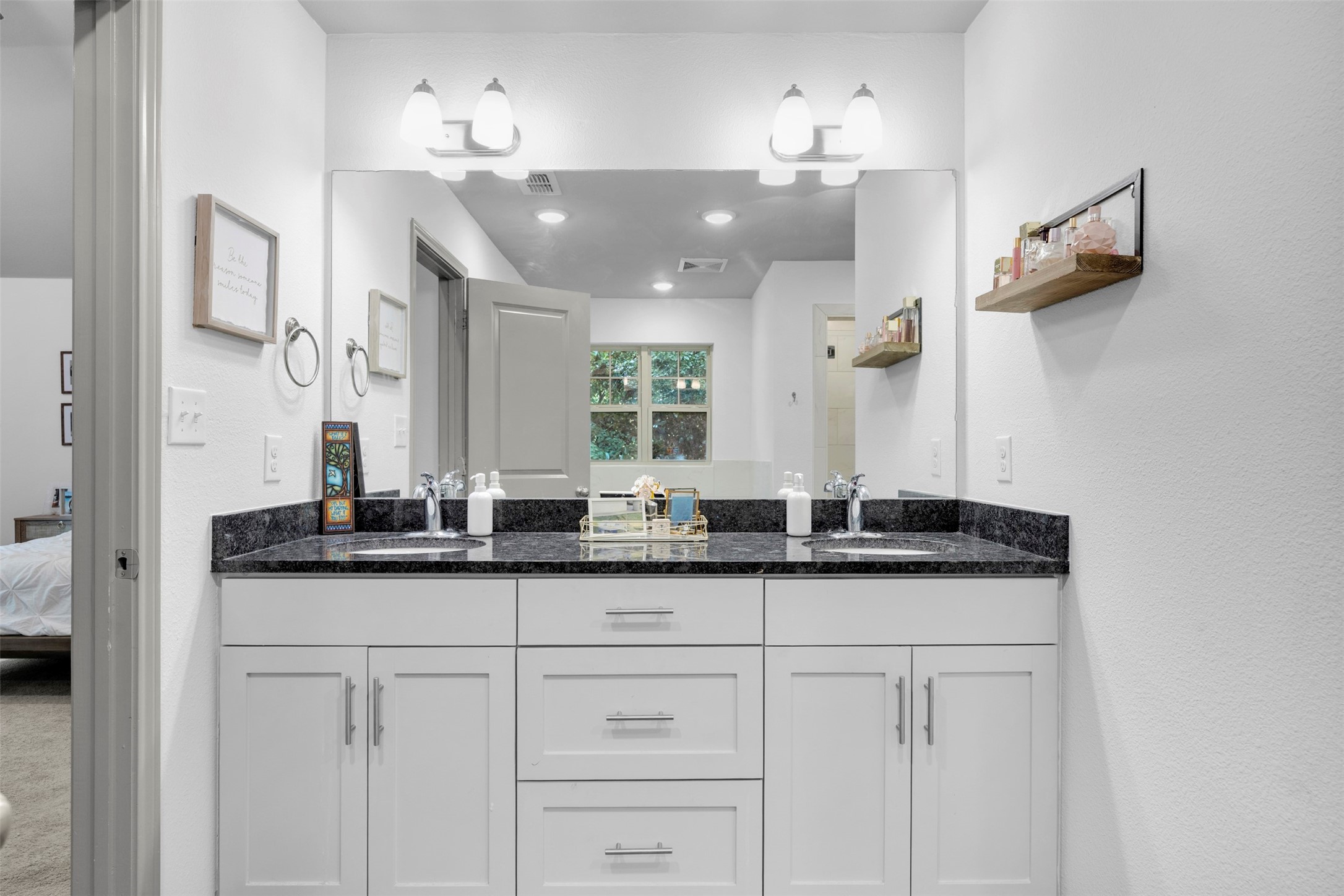 8705 Tudor Place