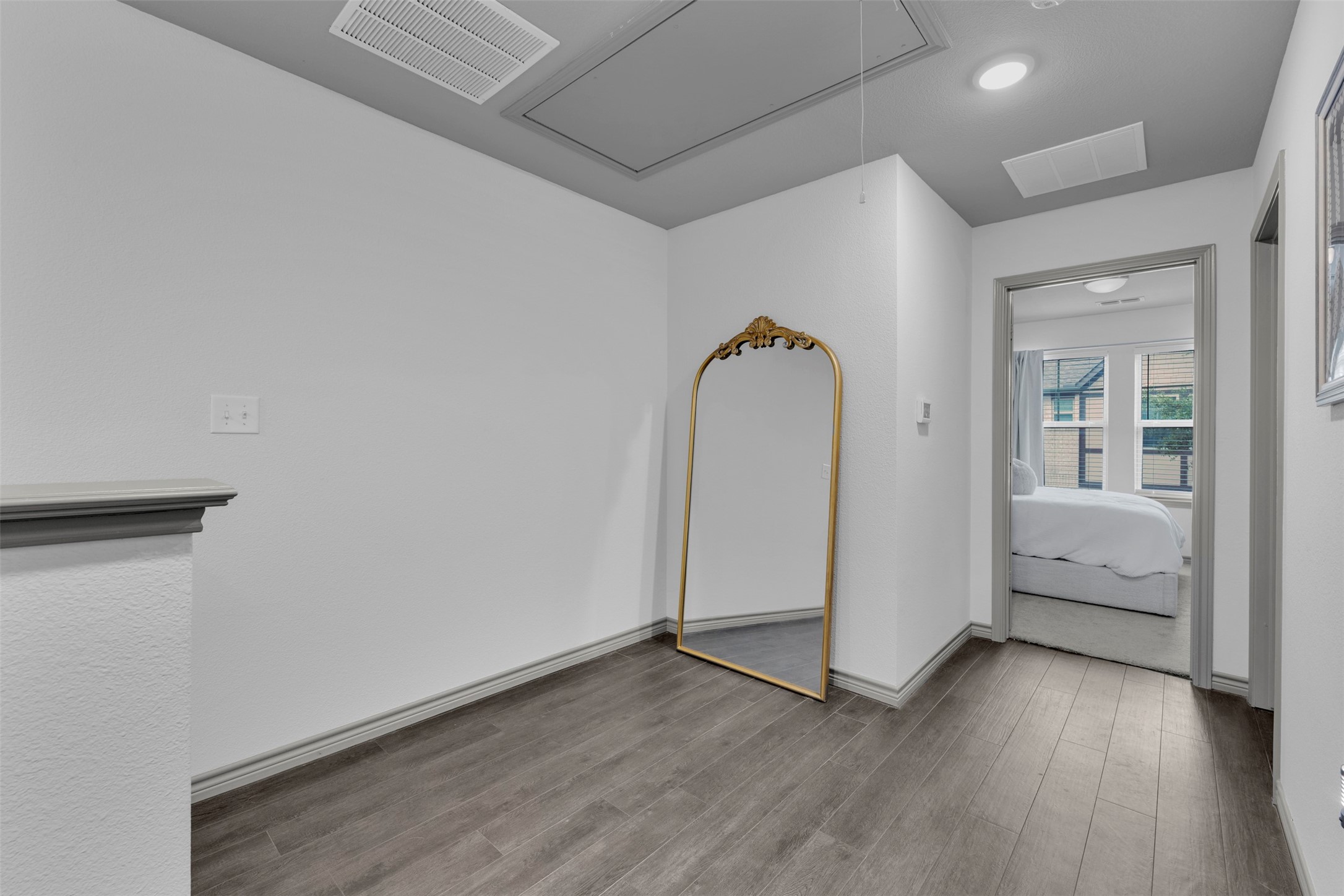 8705 Tudor Place