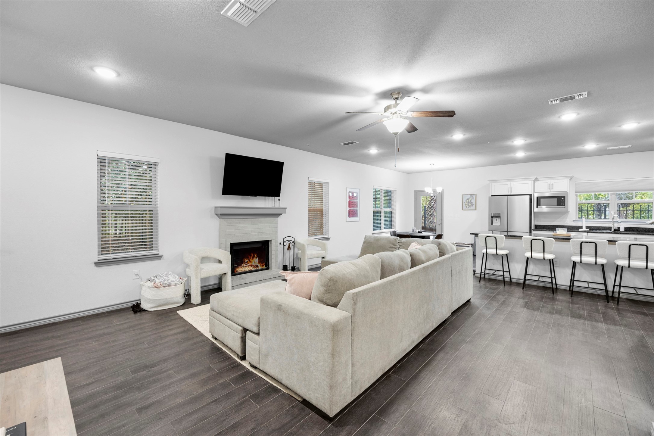 8705 Tudor Place